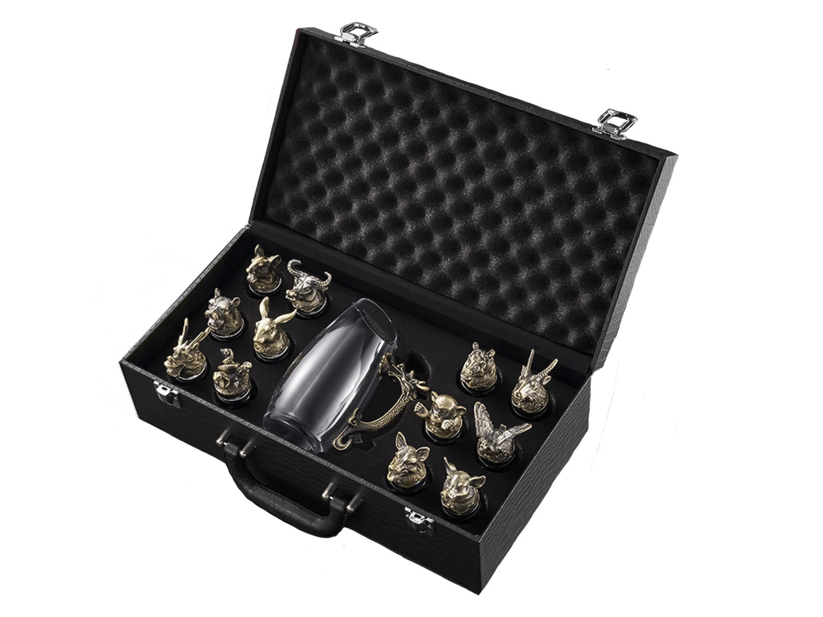 Set di 12 bicchierini da 25ml + caraffa da 250ml, personalizzabile con incisione