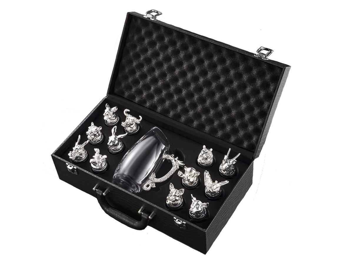 Set di 12 bicchierini da 25ml con caraffa da 250ml, personalizzabile con incisione