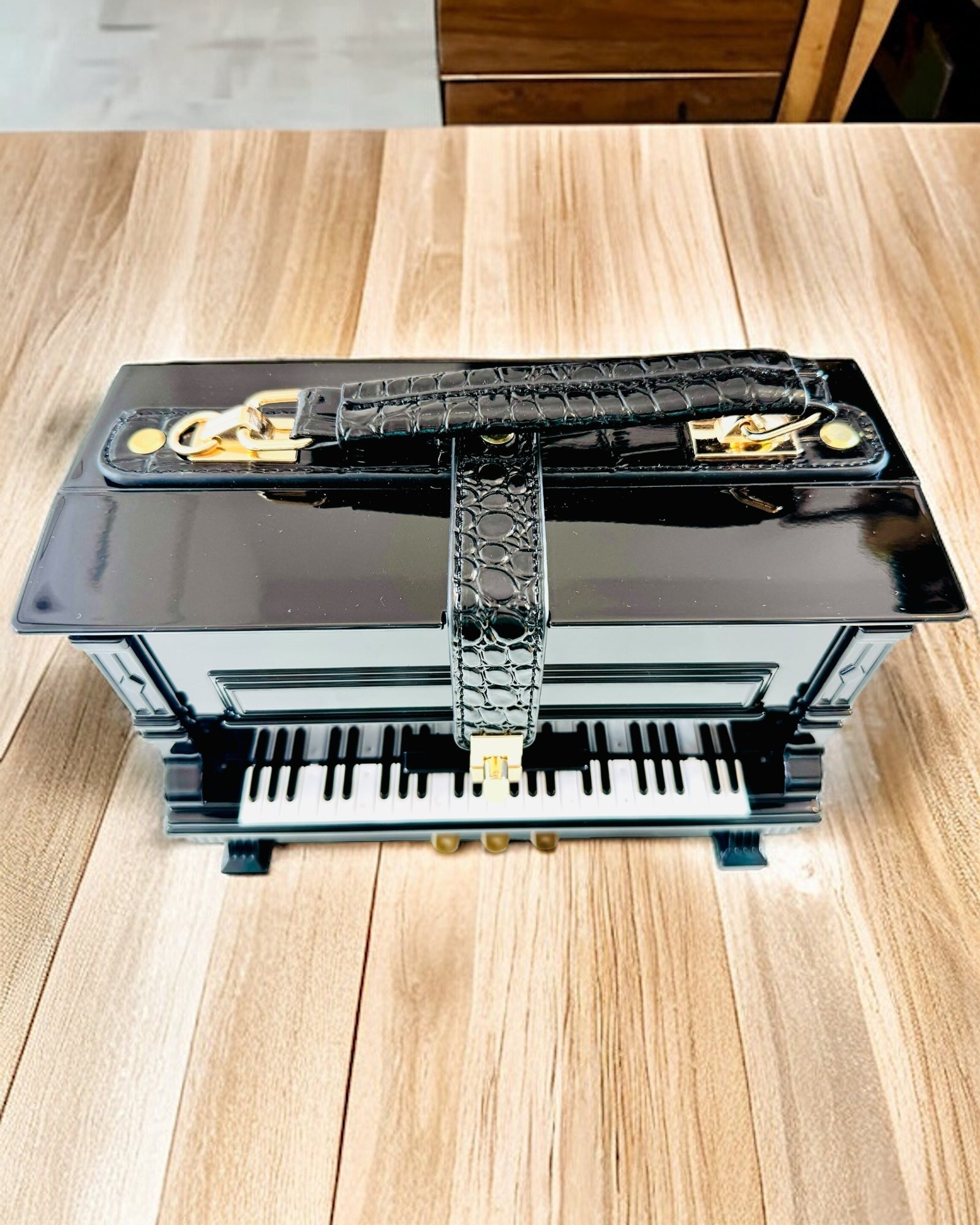 Borsa da Donna “Elegante Pianoforte” nei Colori Nero e Bianco