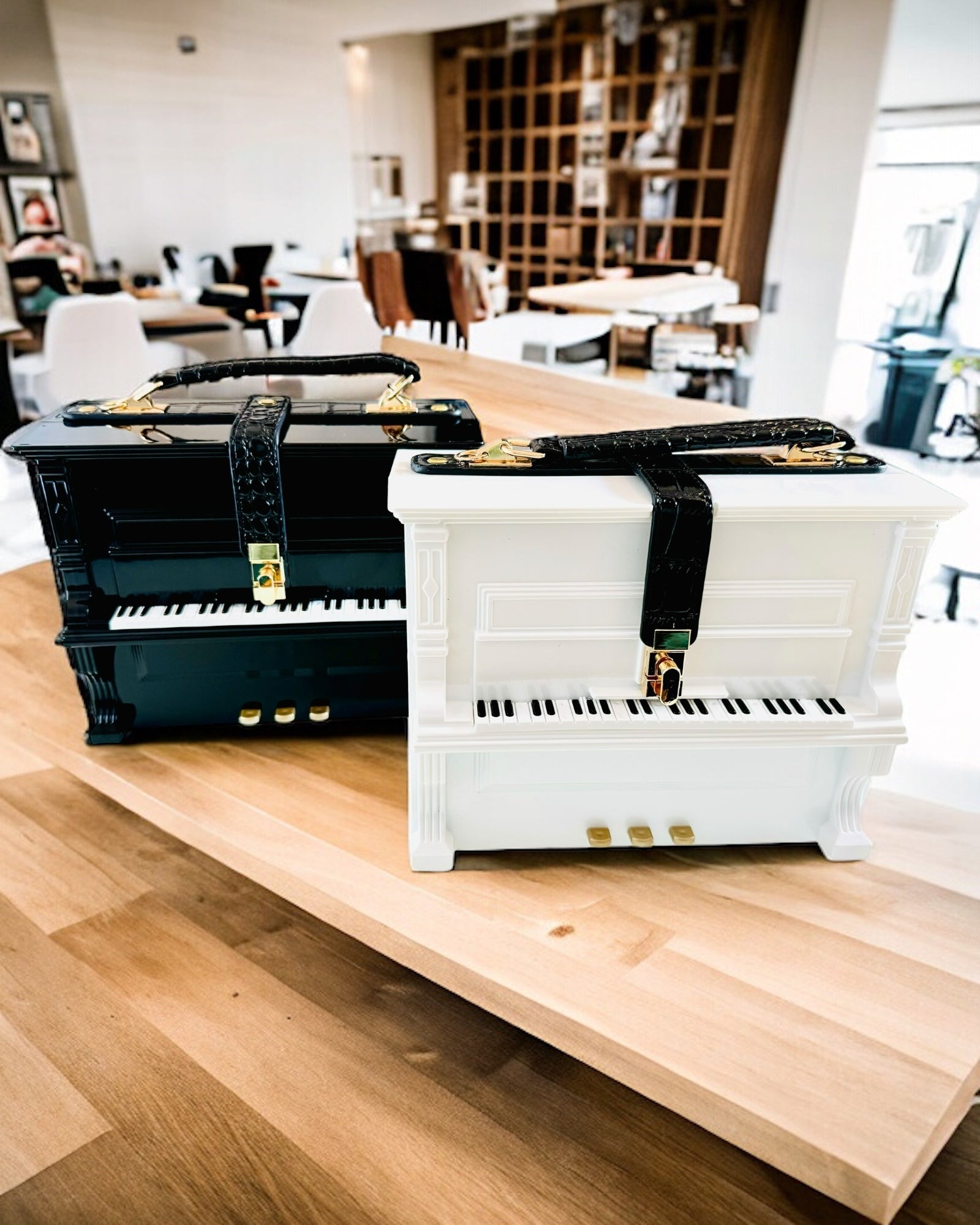 Borsa da Donna “Elegante Pianoforte” nei Colori Nero e Bianco