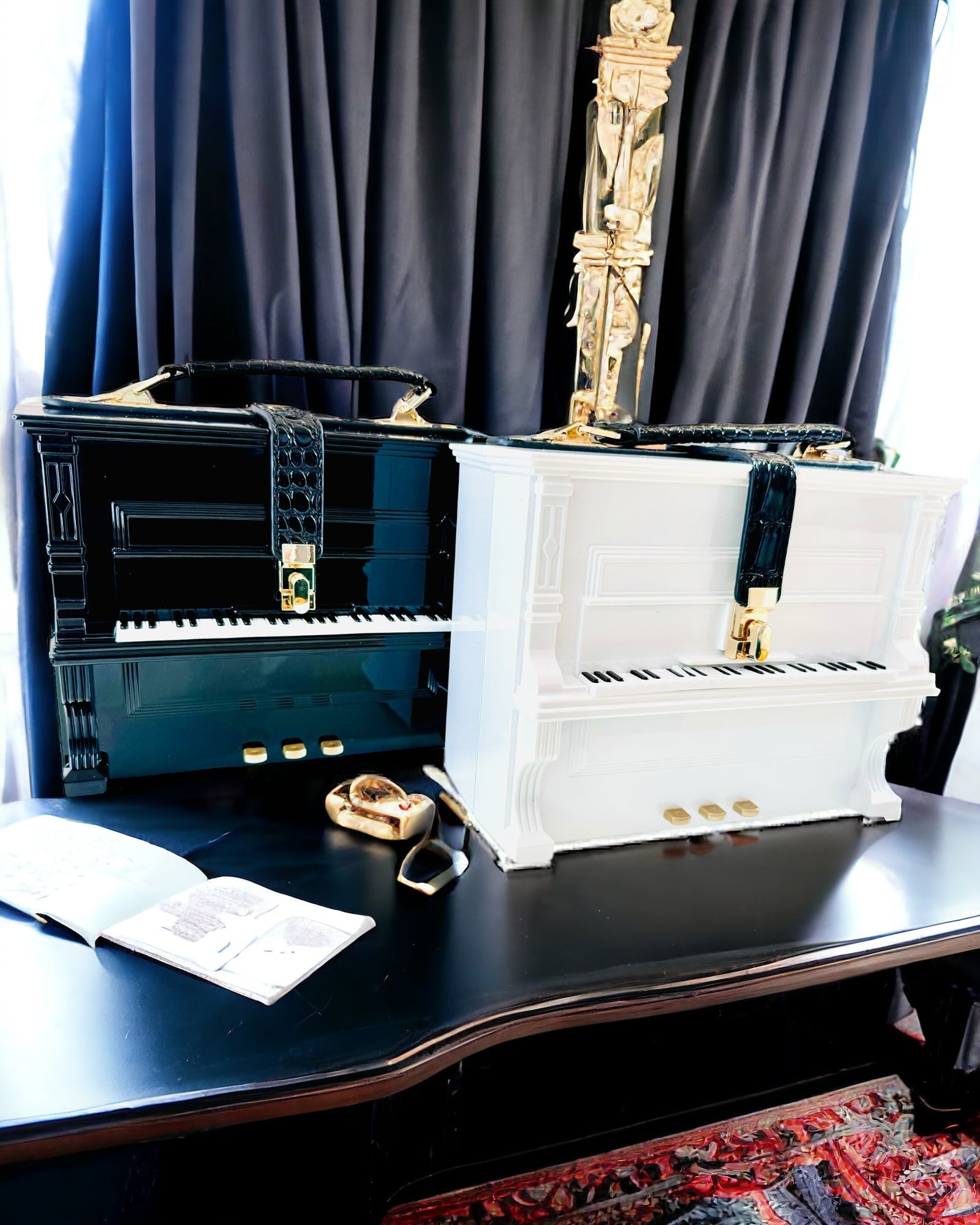 Borsa da Donna “Elegante Pianoforte” nei Colori Nero e Bianco