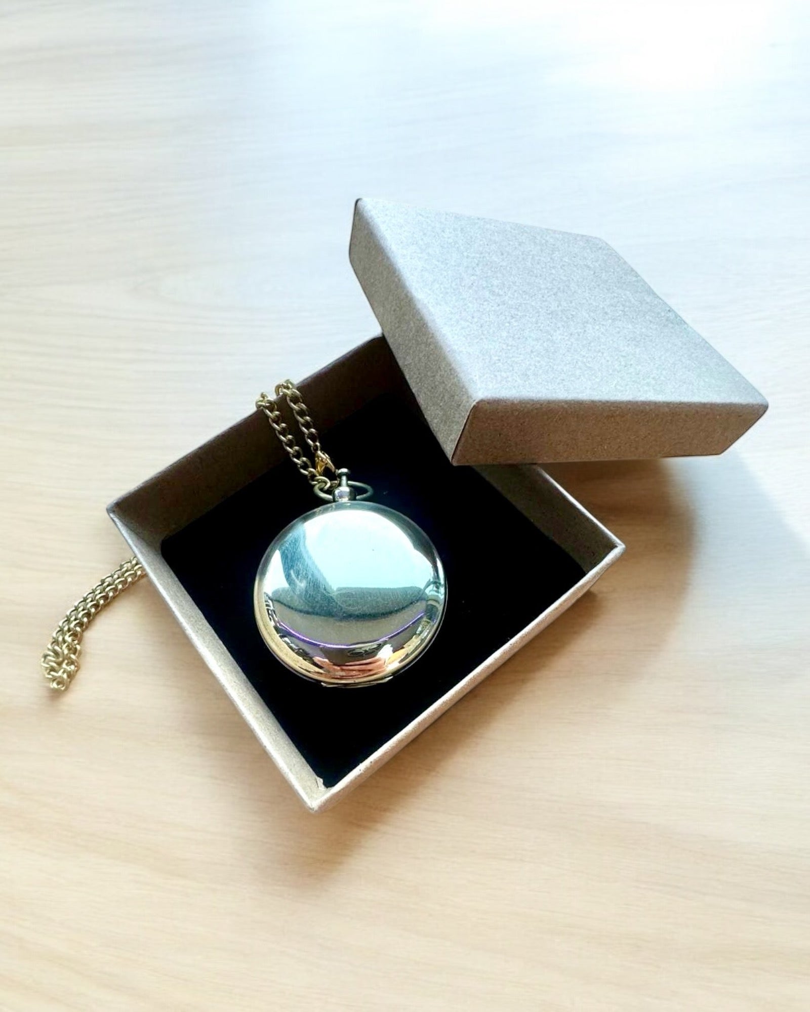 Bussola d'oro Avventura – Elegante Navigatore delle Scoperte