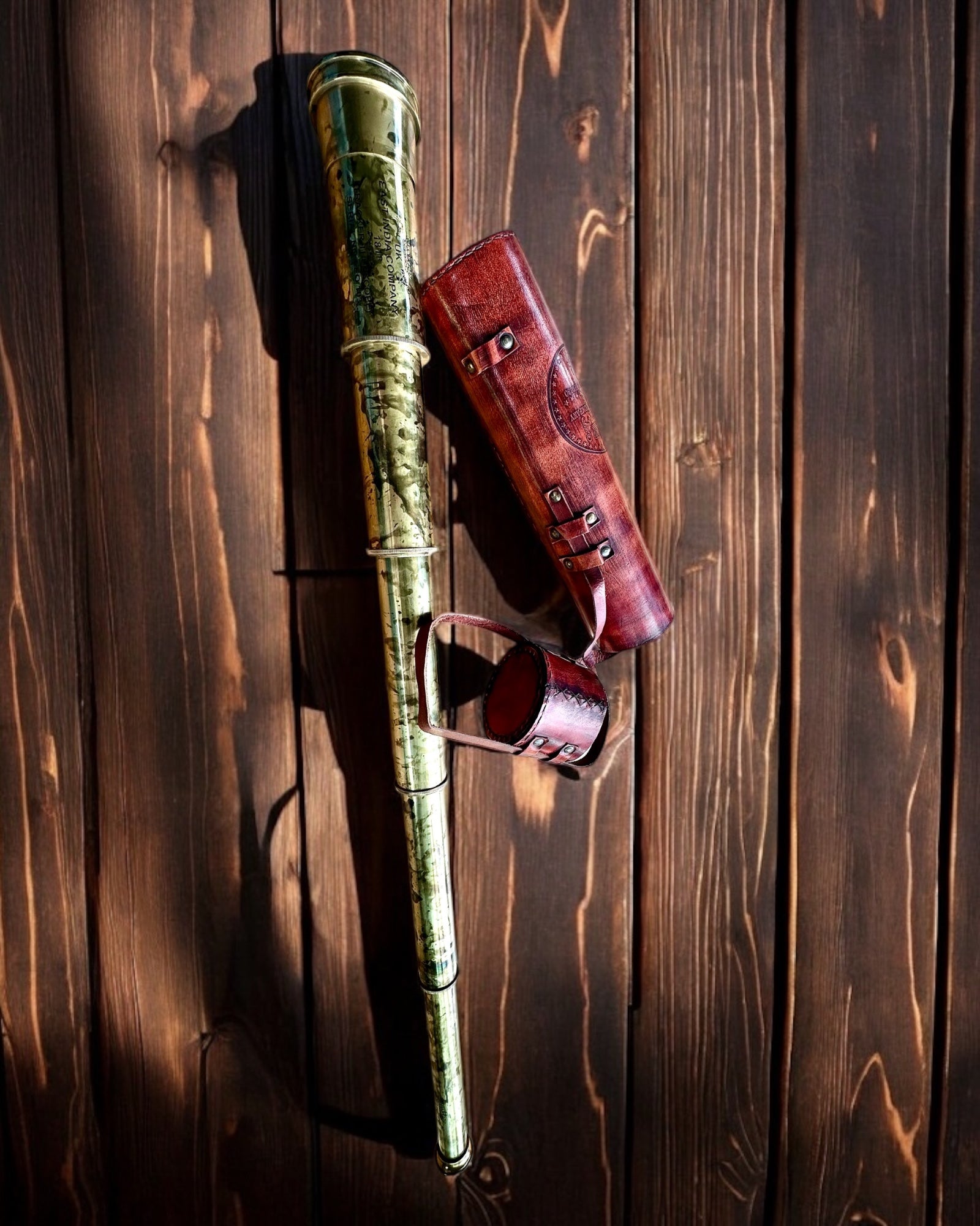 Cannocchiale Reale "Voyager 1818" – Esclusivo, in ottone, 83 cm, fatto a mano, con custodia in vera pelle – Edizione da collezione, personalizzabile con incisione per regalo