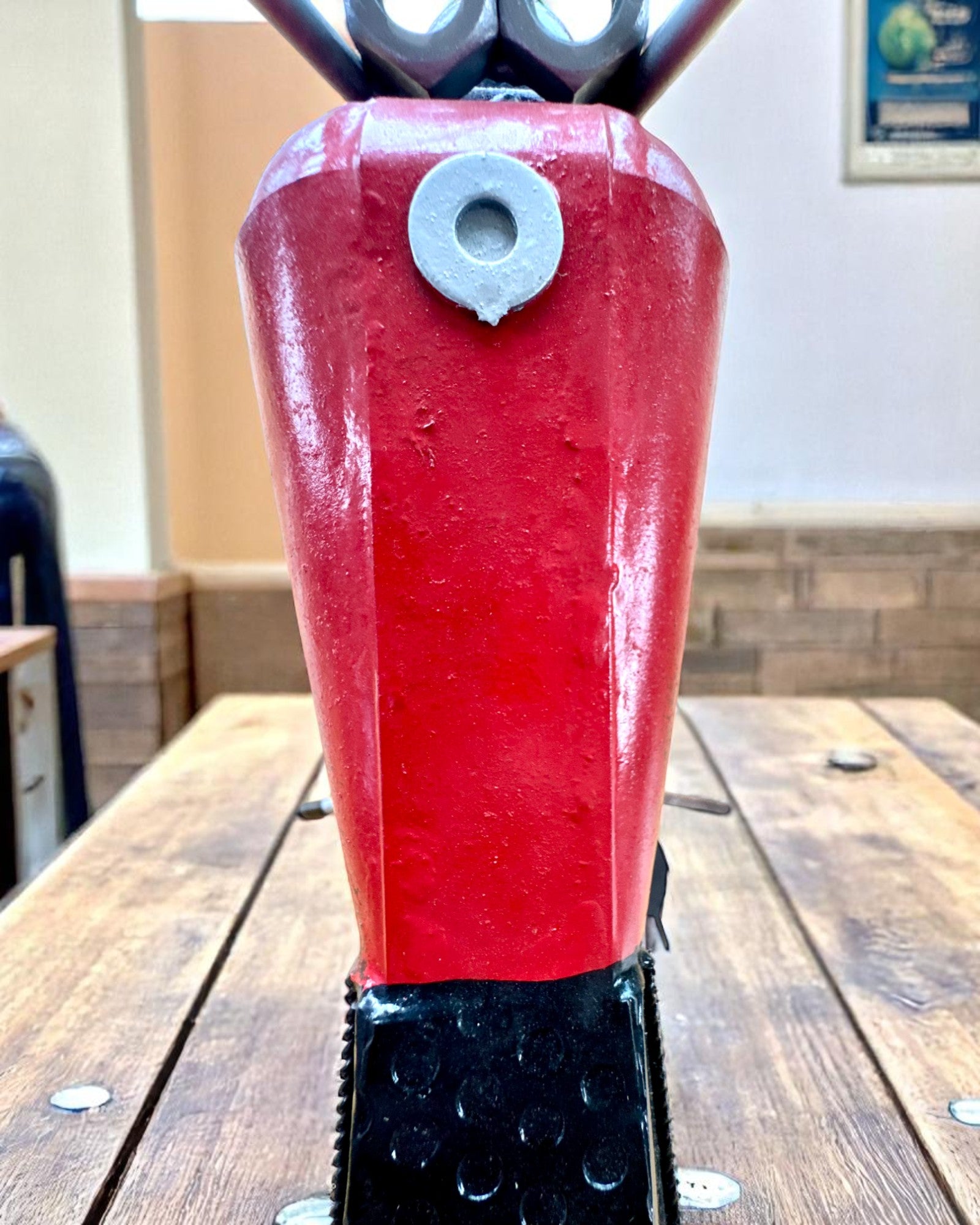 Portabottiglie in Metallo 40 cm di lunghezza, a forma di motocicletta con possibilità di incisione per regalo