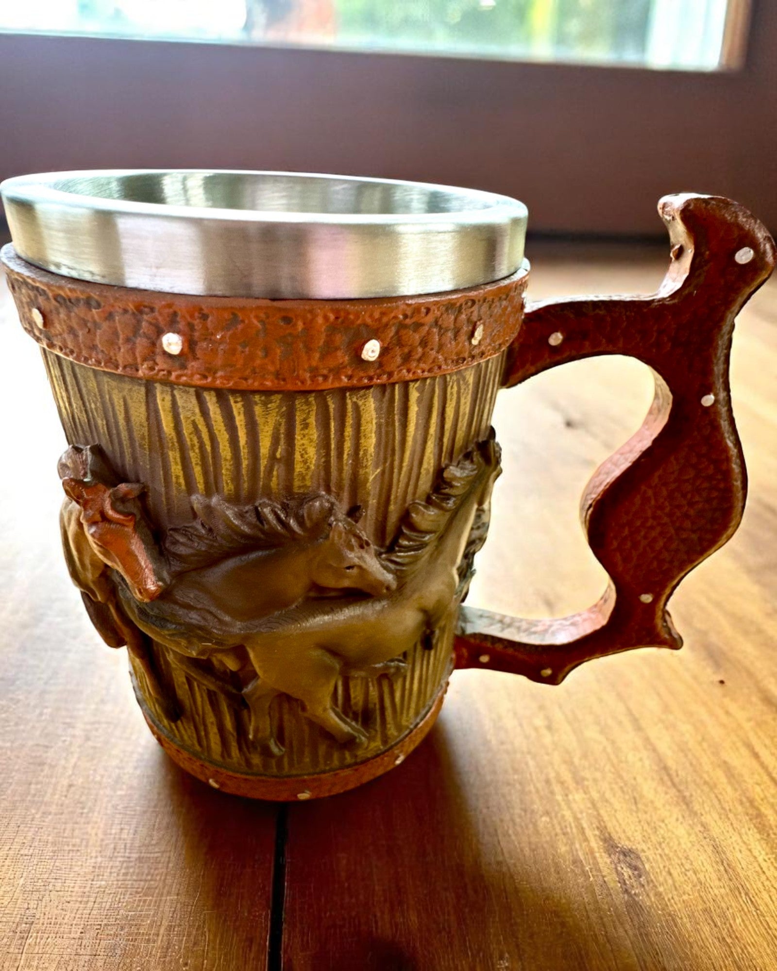 Tazza con Motivo di Cavalli, 330 ml, possibilità di personalizzazione con incisione per regalo