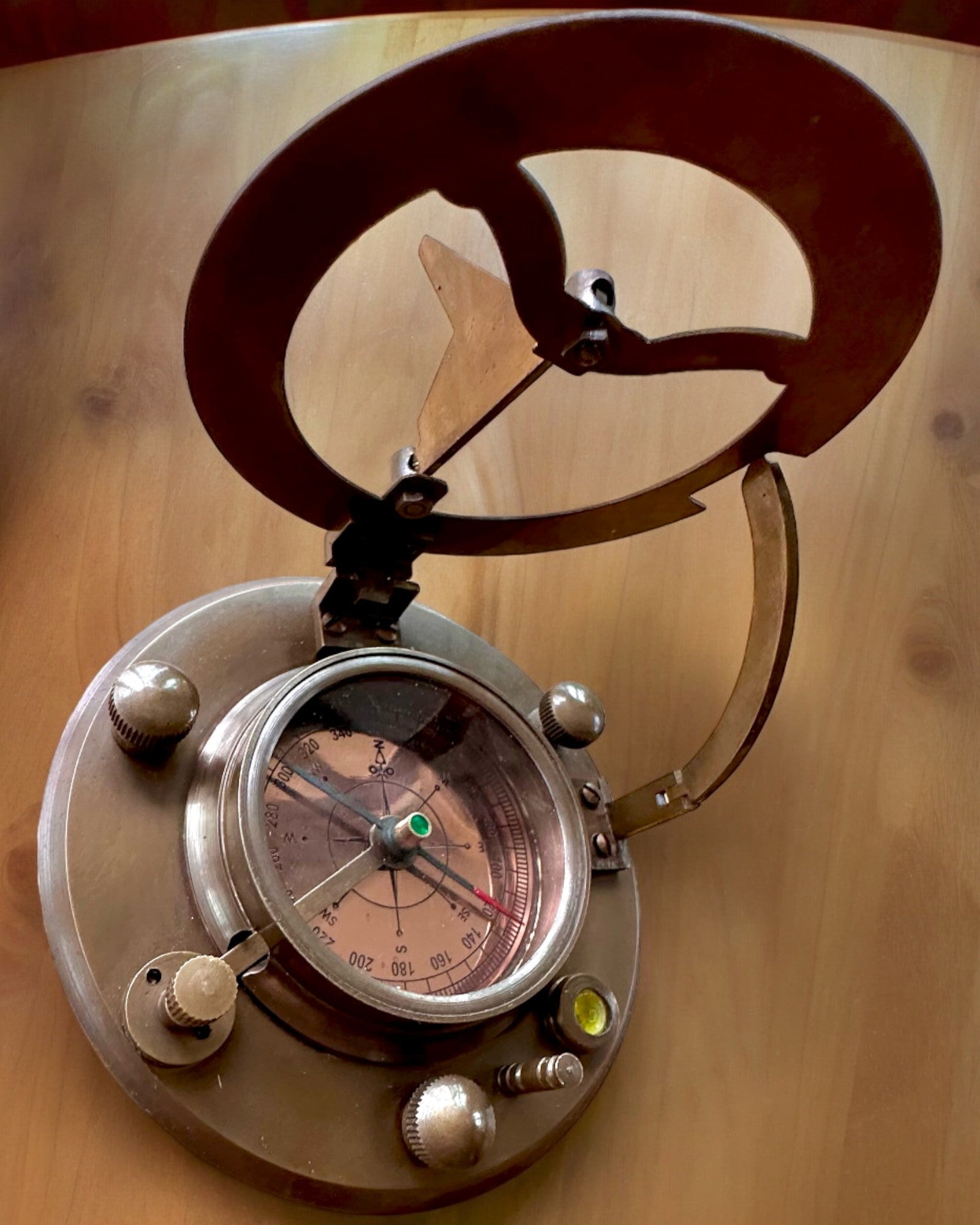 Bussola del Capitano "Odkrywca 2" - possibilità di personalizzazione con incisione per regalo, 2 varianti di colore a scelta