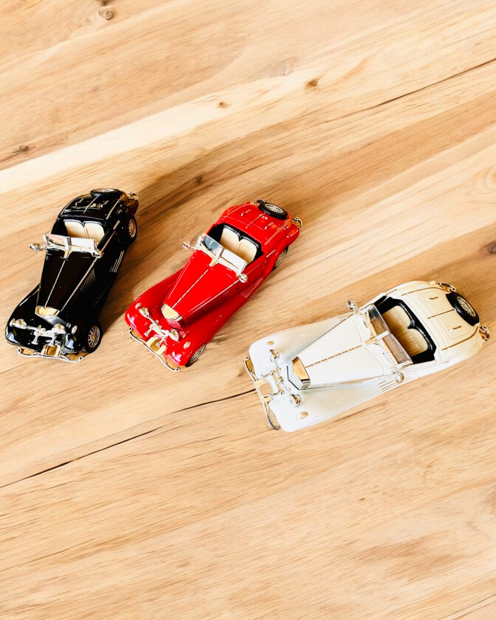 Modello in Miniatura di Auto Classiche Retrò - possibilità di personalizzazione come regalo con incisione, 3 varianti tra cui scegliere