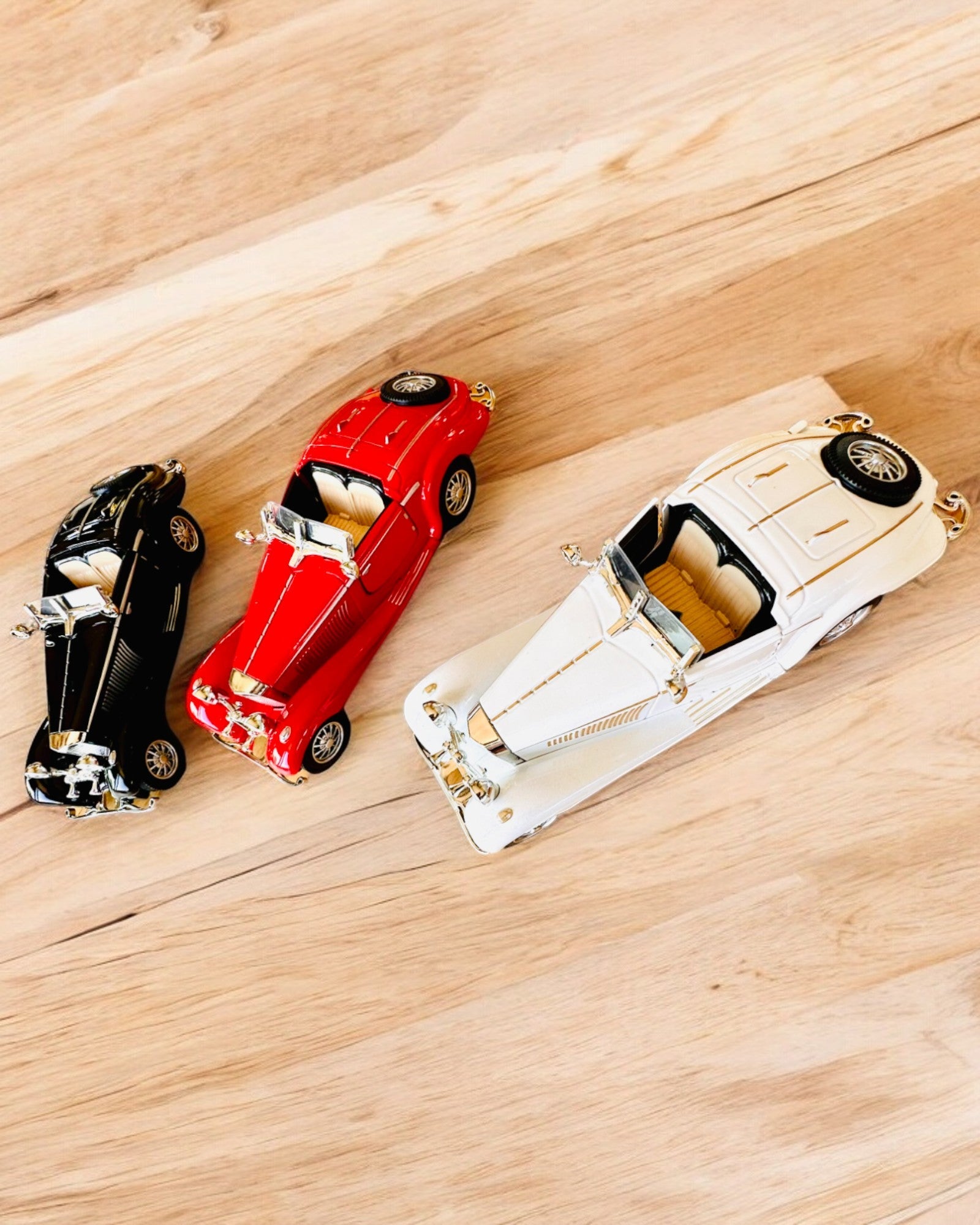 Modello in Miniatura di Auto Classiche Retrò - possibilità di personalizzazione come regalo con incisione, 3 varianti tra cui scegliere
