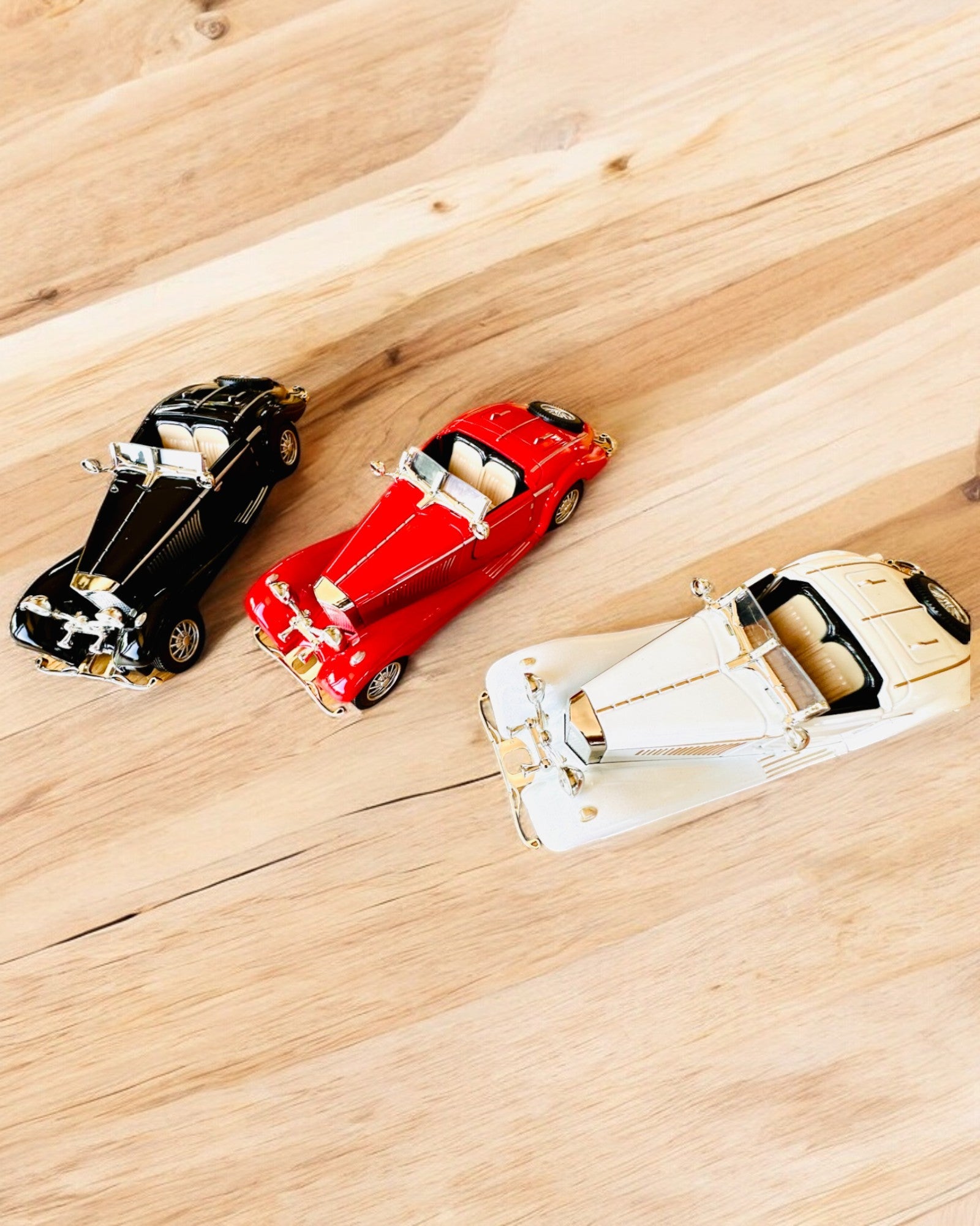 Modello in Miniatura di Auto Classiche Retrò - possibilità di personalizzazione come regalo con incisione, 3 varianti tra cui scegliere