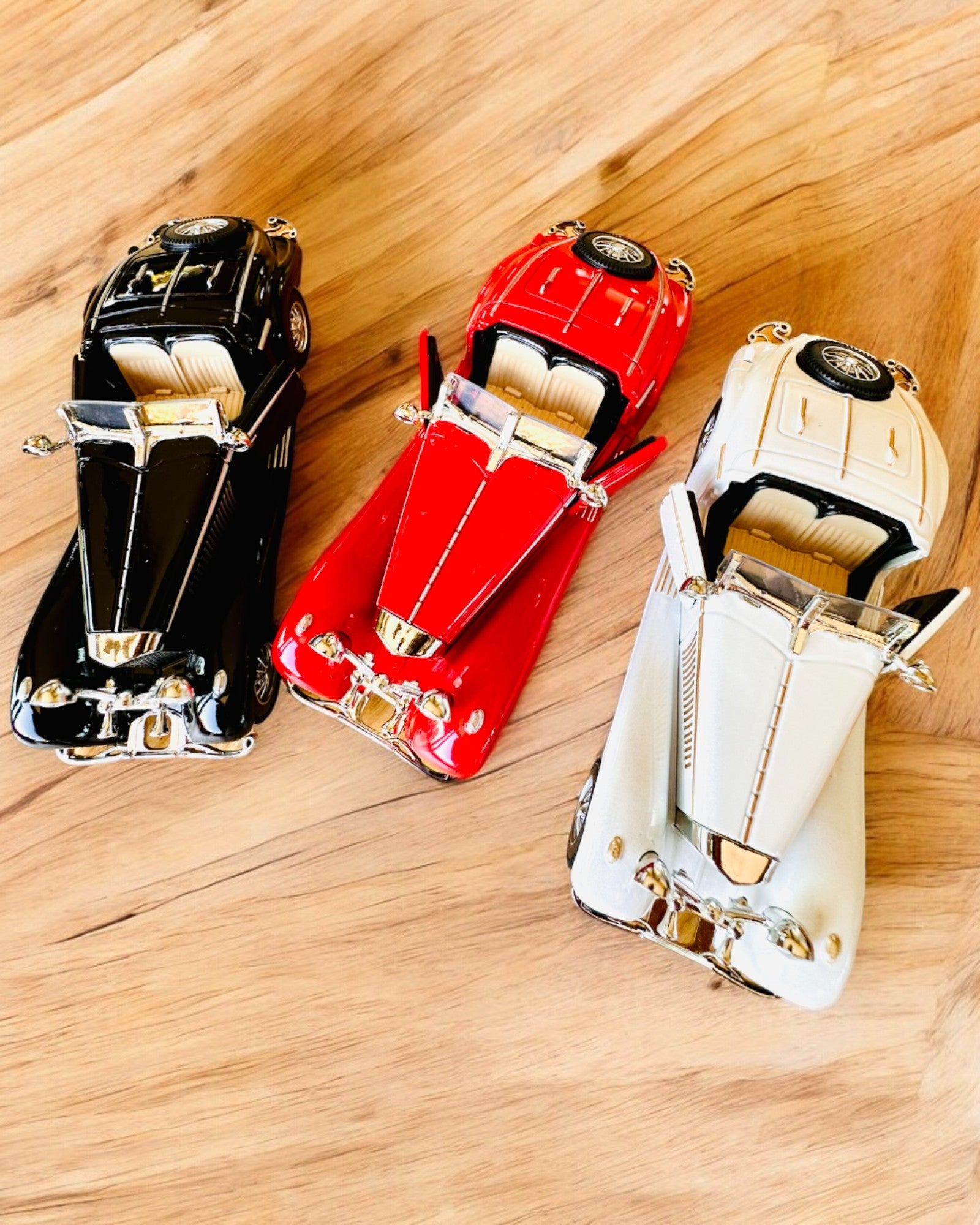Modello in Miniatura di Auto Classiche Retrò - possibilità di personalizzazione come regalo con incisione, 3 varianti tra cui scegliere