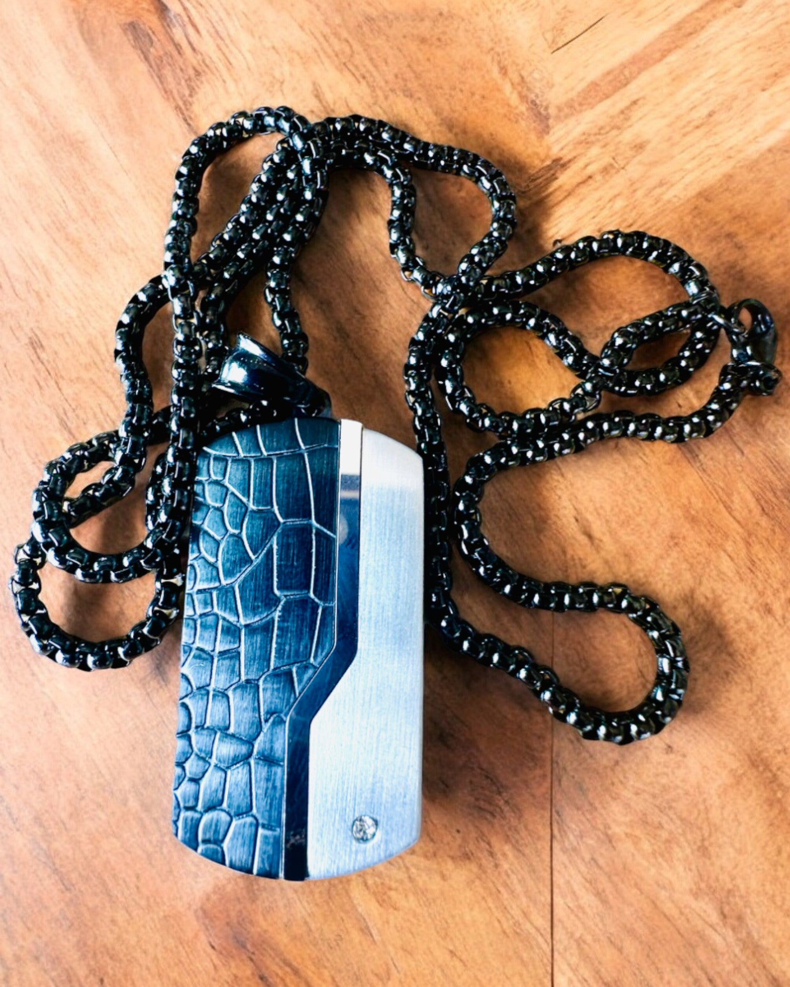Collana maschile Dog Tag "SteelVision" – acciaio inossidabile, 15 varianti, personalizzazione con incisione