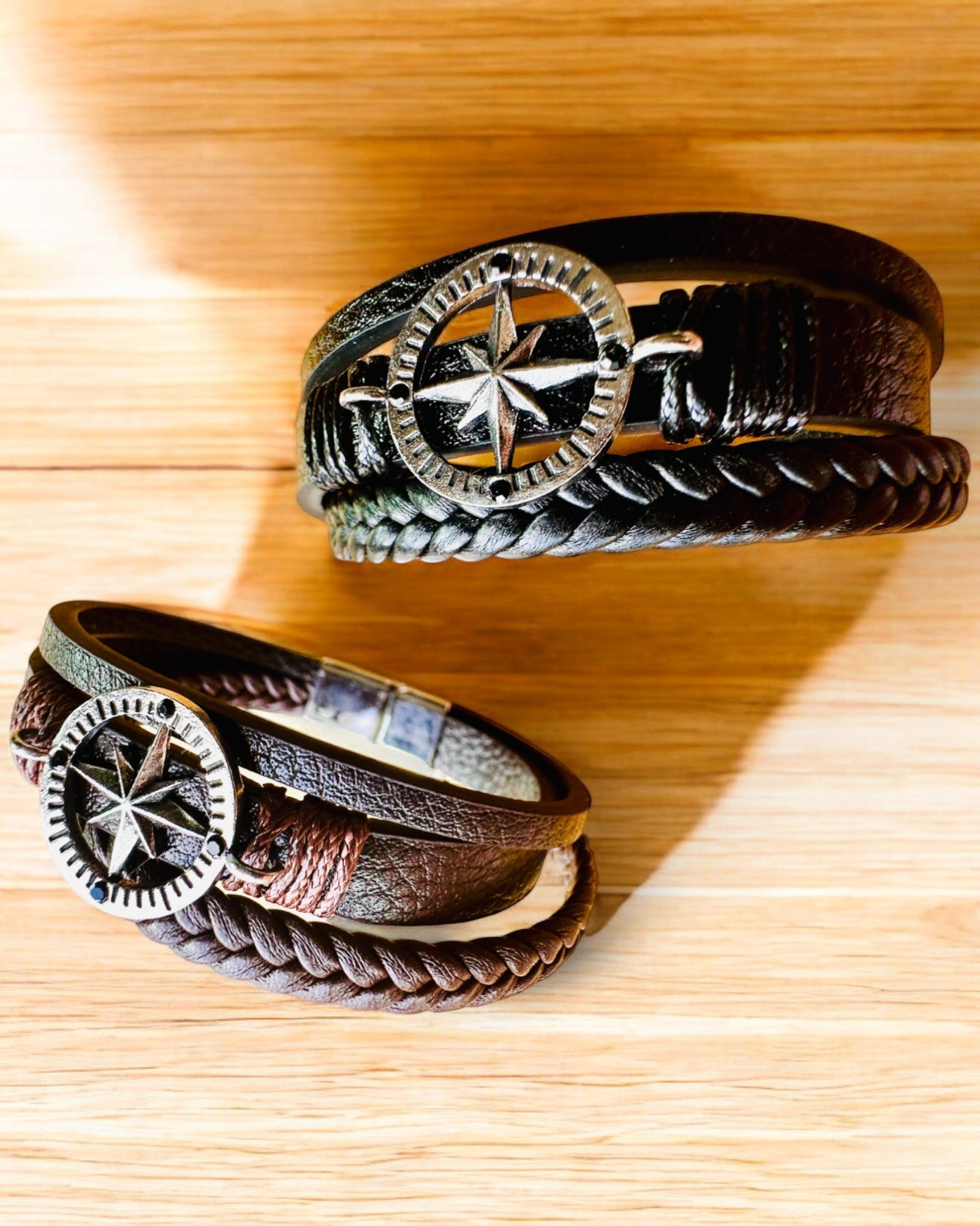 Braccialetto "Compass Adventure" - possibilità di personalizzazione con incisione per regalo, 2 varianti di colore a scelta