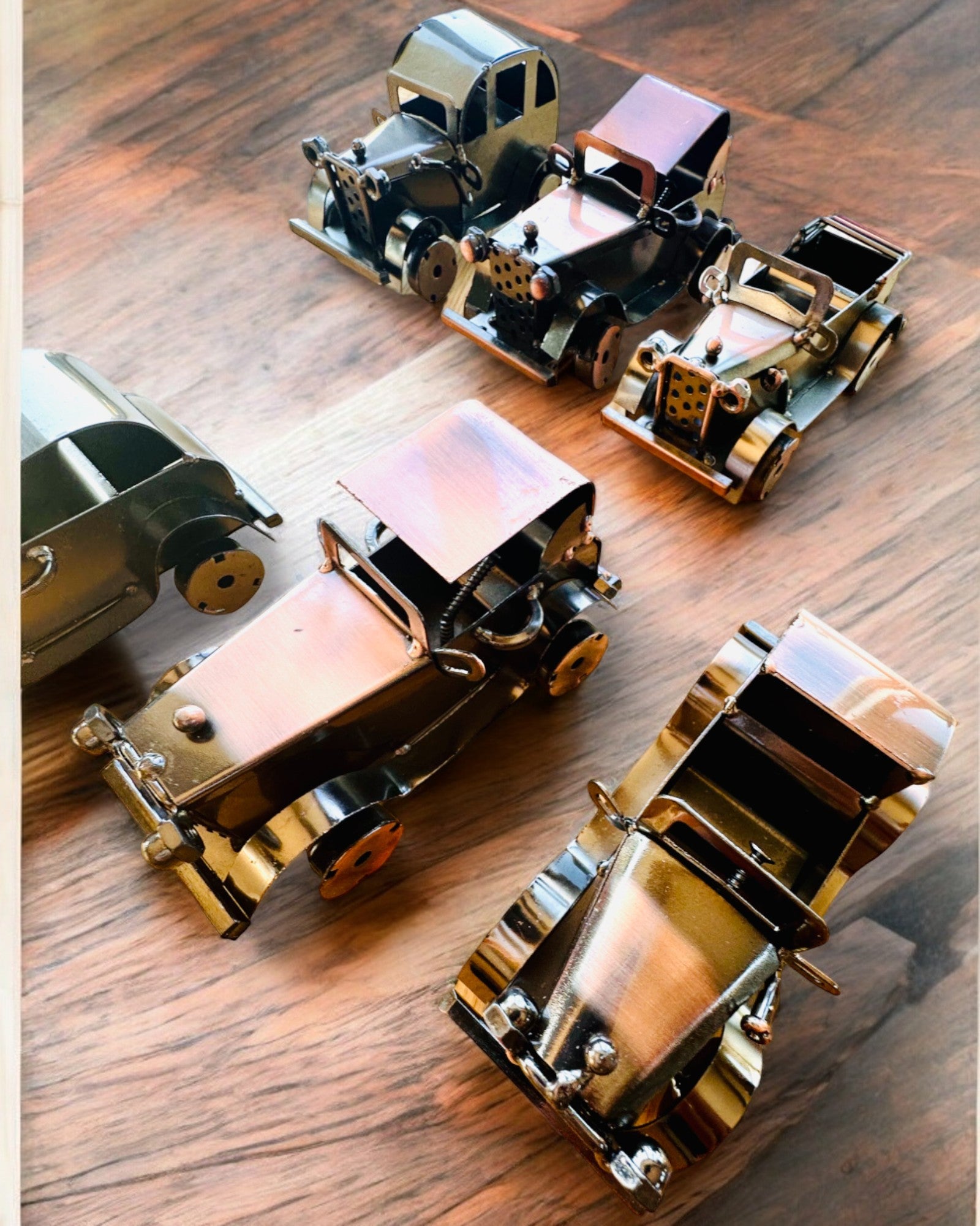 Auto classica retrò, automobile, in ferro - Collezione "Vintage Drive", modello di auto, personalizzazione con incisione per regalo