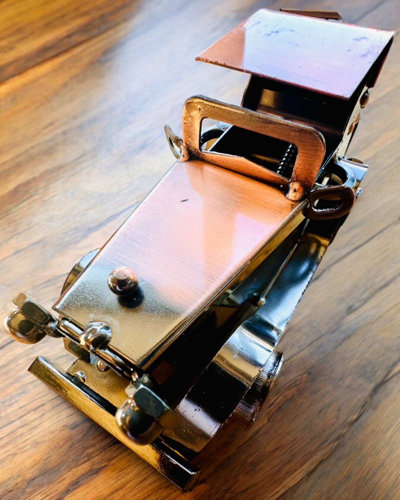 Auto classica retrò, automobile, in ferro - Collezione "Vintage Drive", modello di auto, personalizzazione con incisione per regalo