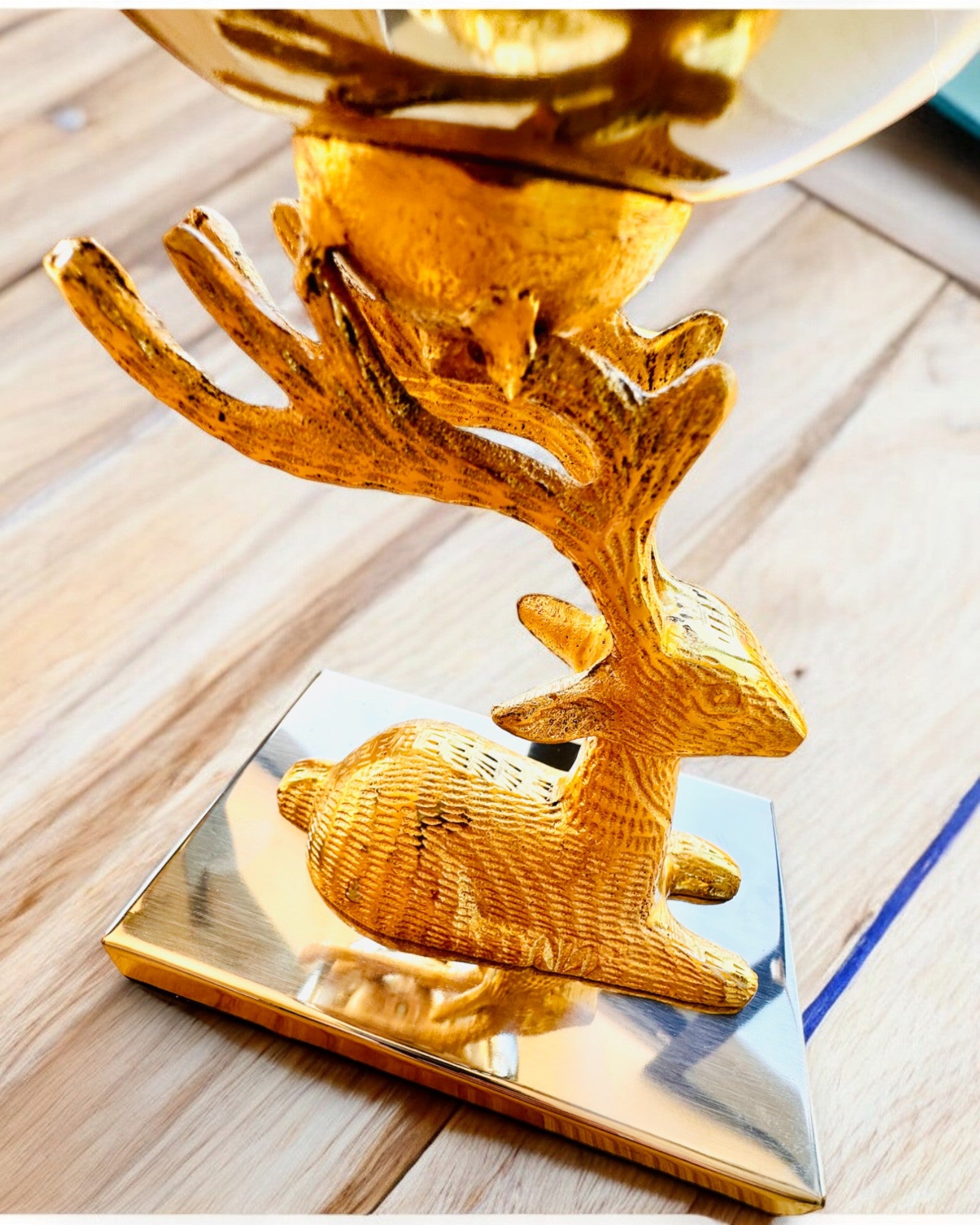 Misa decorativa "Jelenie Trofeum" – Artigianato dall'India, personalizzazione con incisione