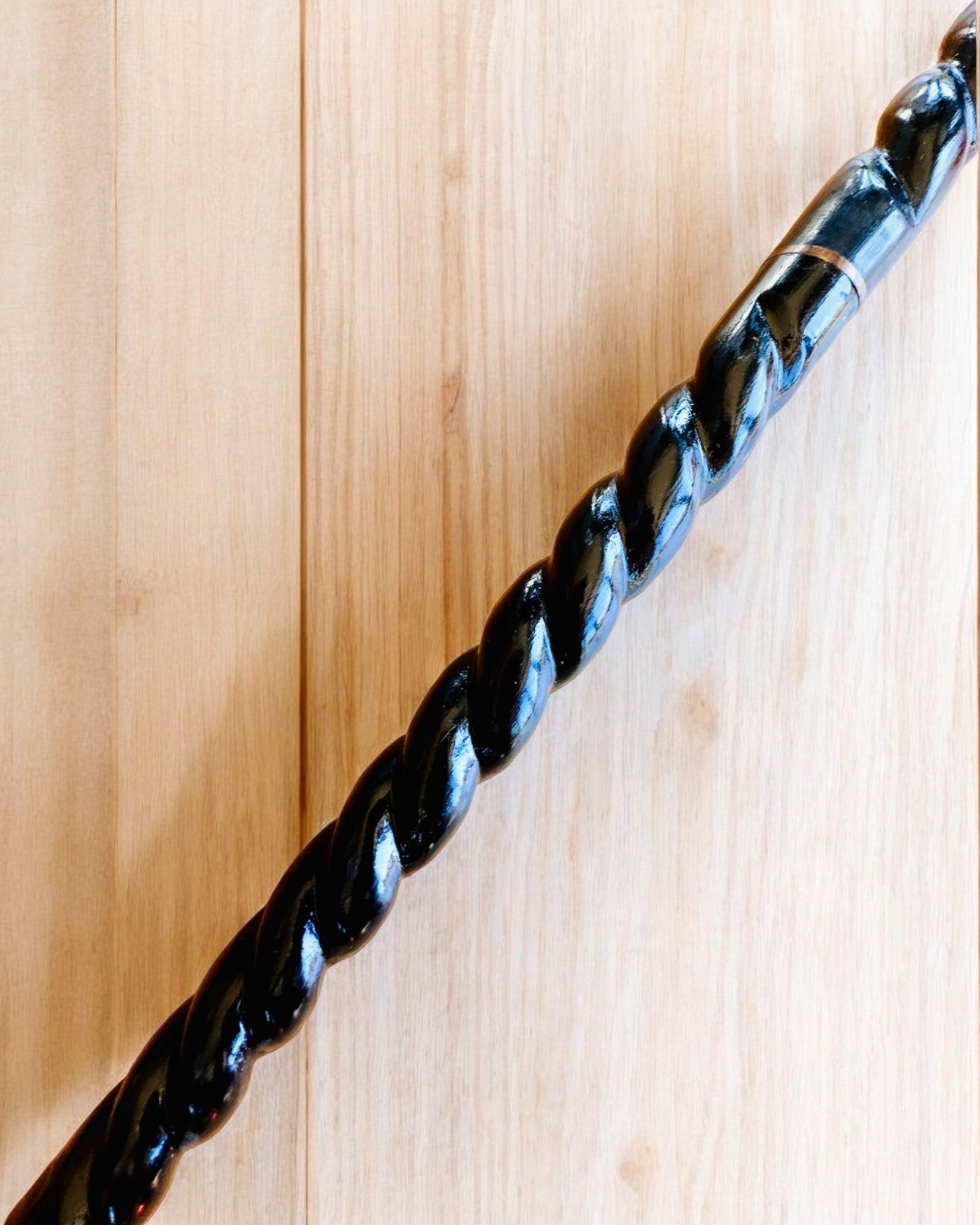 Bastone da passeggio "Bastone della Maestà" in legno, realizzato a mano, possibilità di incisione, 2 varianti disponibili