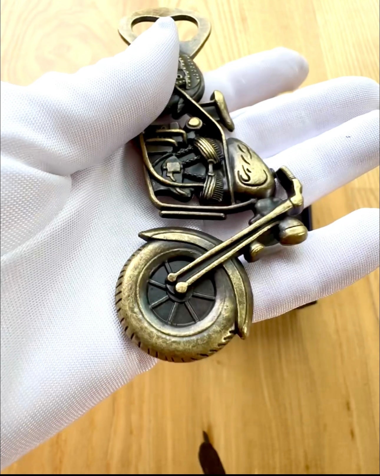 Apribottiglie a forma di motocicletta - personalizzazione con incisione per regalo