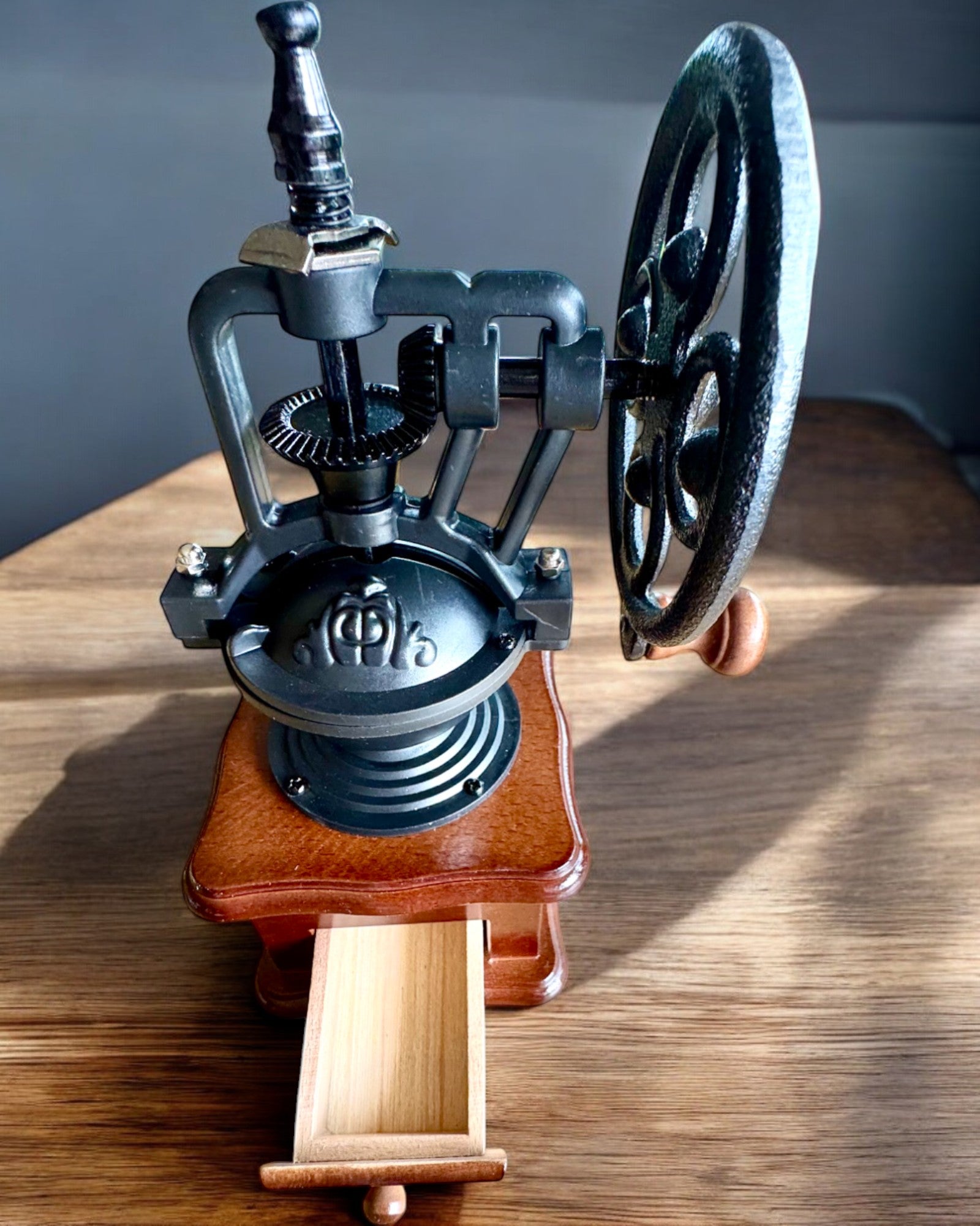 Macinacaffè retrò "Vintage Café" 27 cm di altezza, con possibilità di personalizzazione con incisione per regalo