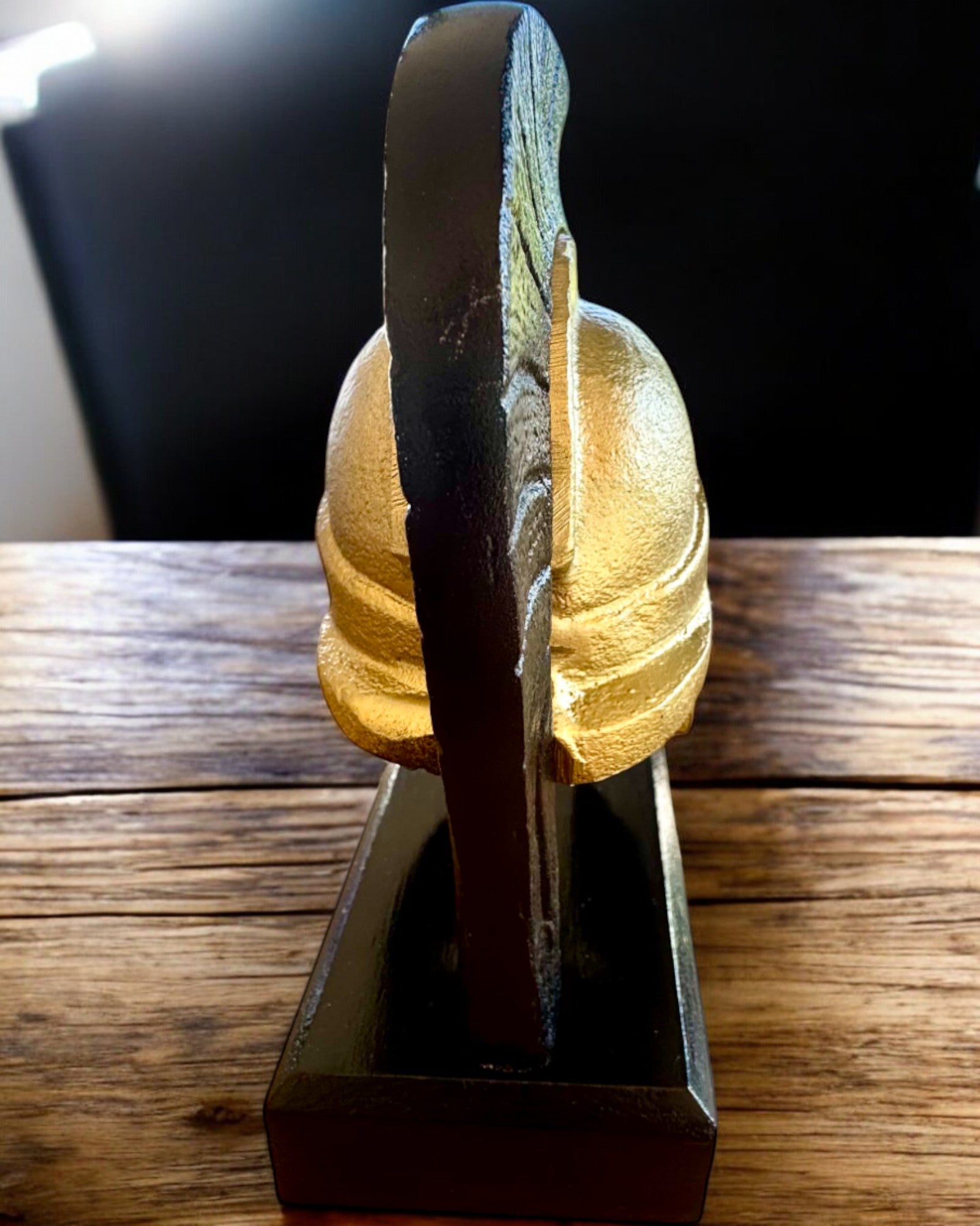 Elmo Spartan Premium – scultura decorativa realizzata a mano, possibilità di personalizzazione con incisione per regalo