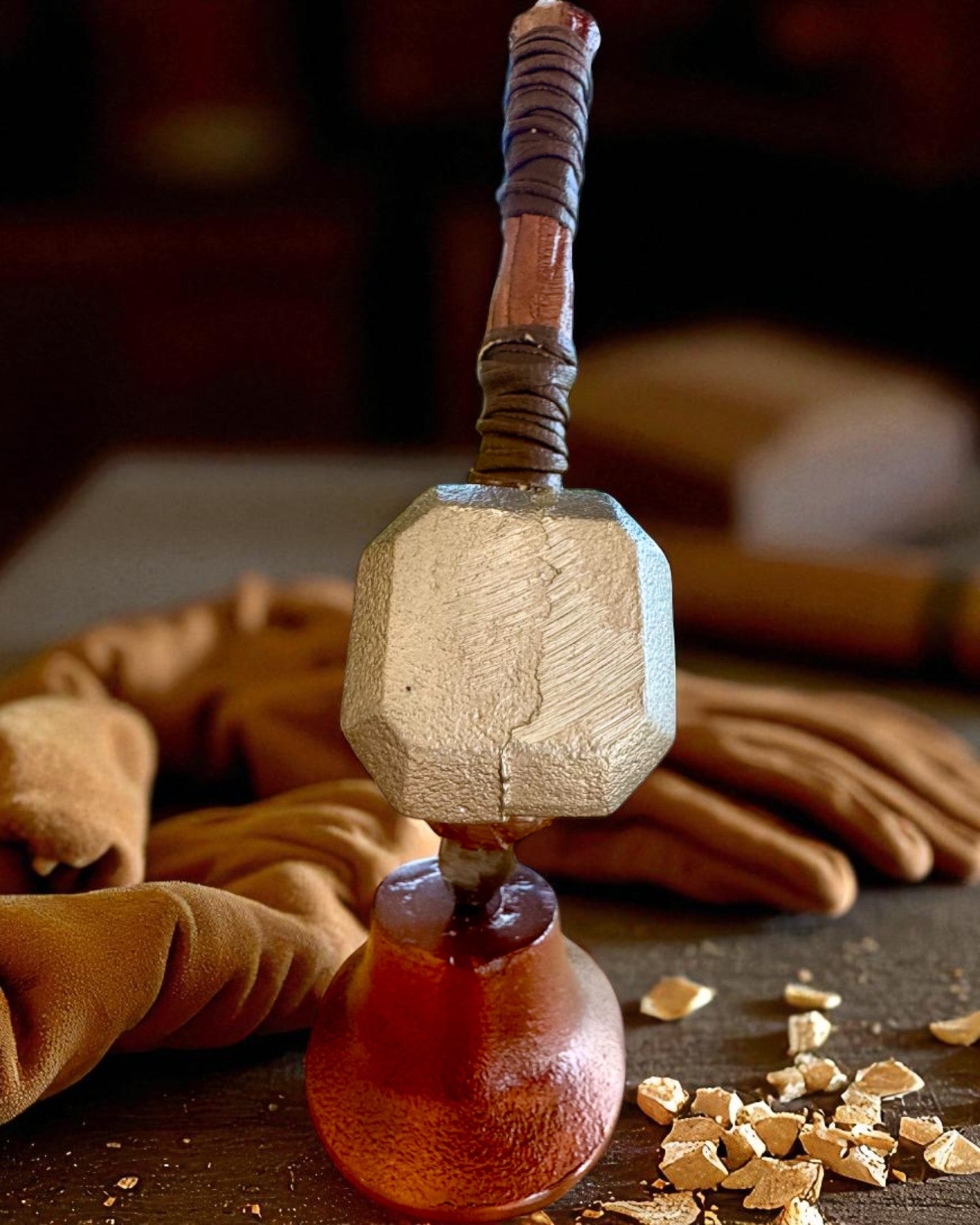 Storm Relic – martello decorativo con base, 26 cm, realizzato a mano, possibilità di personalizzazione con incisione per regalo