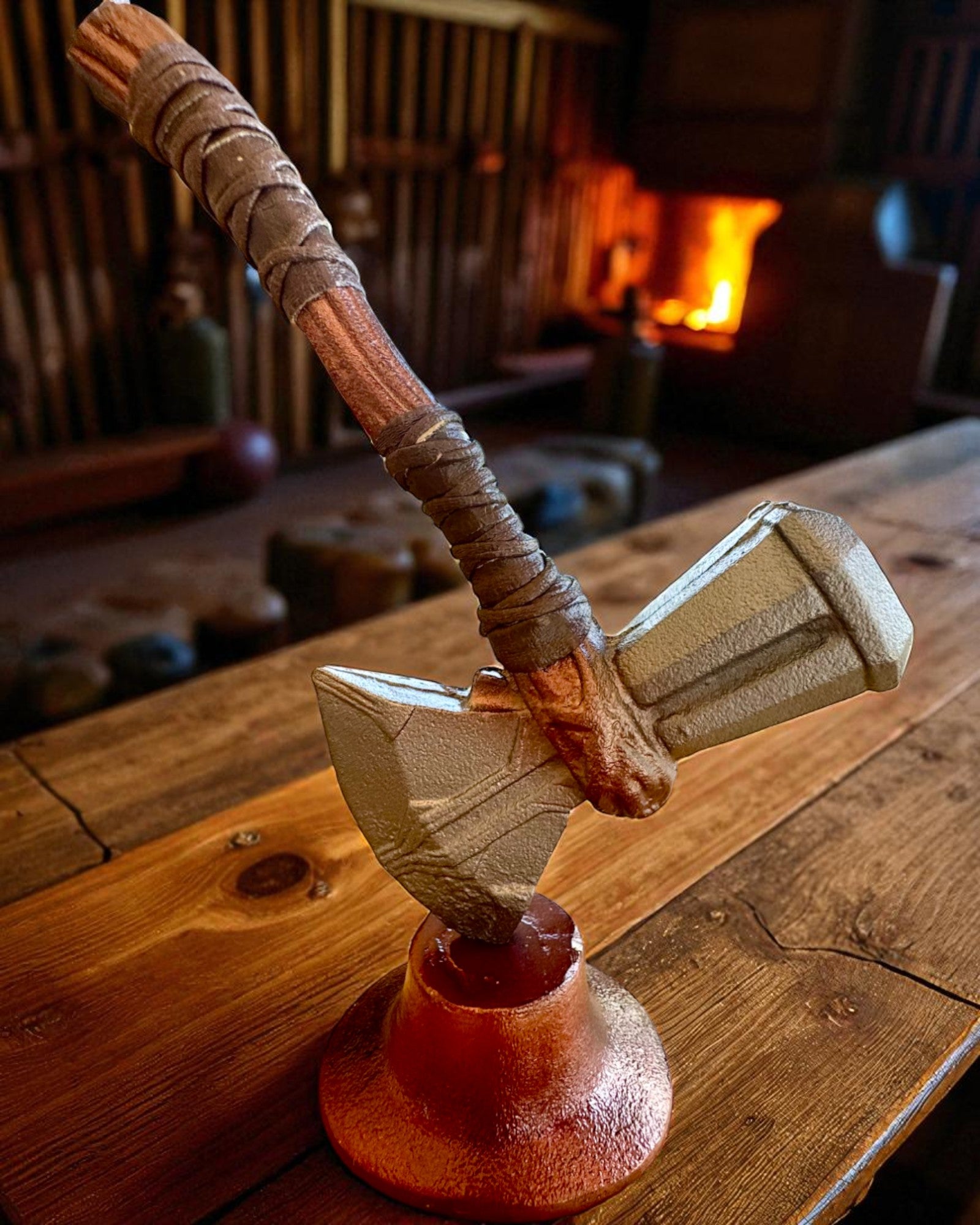 Storm Relic – martello decorativo con base, 26 cm, realizzato a mano, possibilità di personalizzazione con incisione per regalo