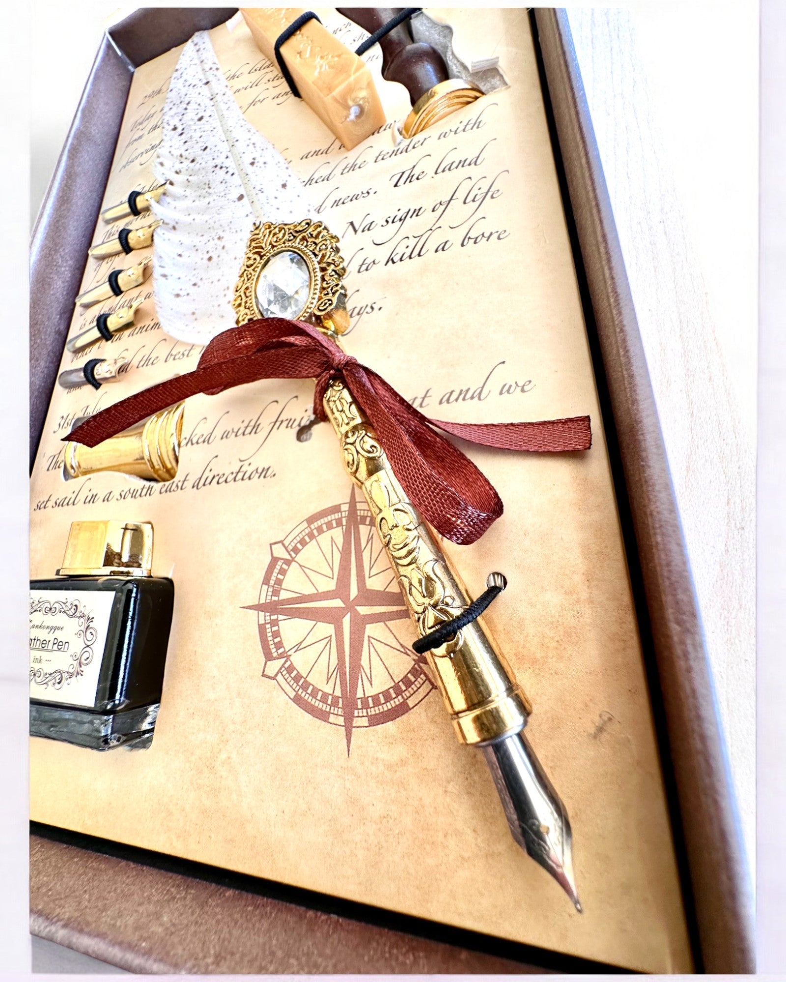 Set Calligrafico "Eleganza in Pratica" con Opzione di Incisione, per regalo. 2 varianti di colore a scelta