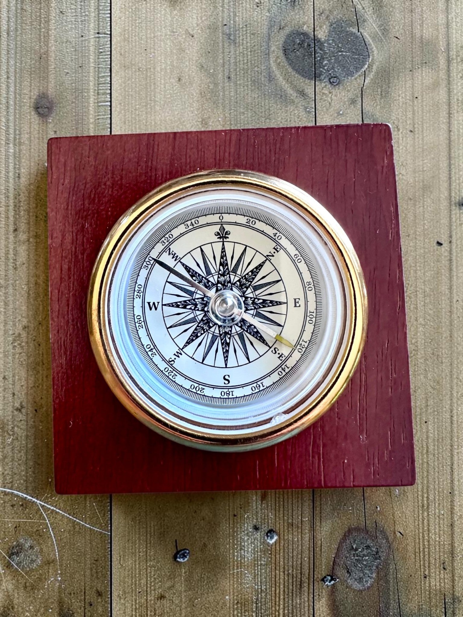Bussola "Navigator2" - Eleganza Classica in Ottone e Legno, personalizzazione con incisione per regalo