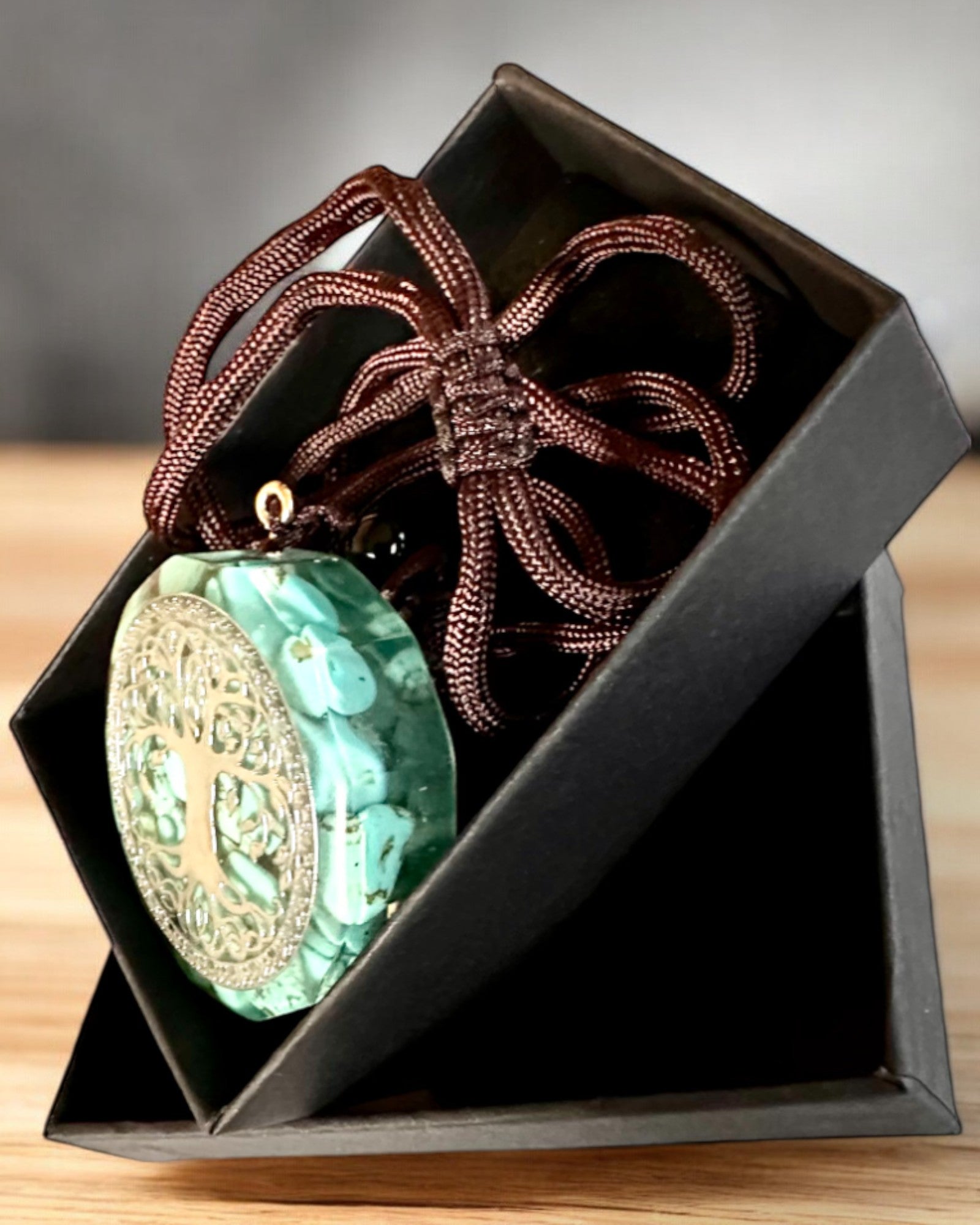 Amuleto "Drzewo Życia" con turchese – La tua forza personale, collana da regalo, personalizzazione con incisione