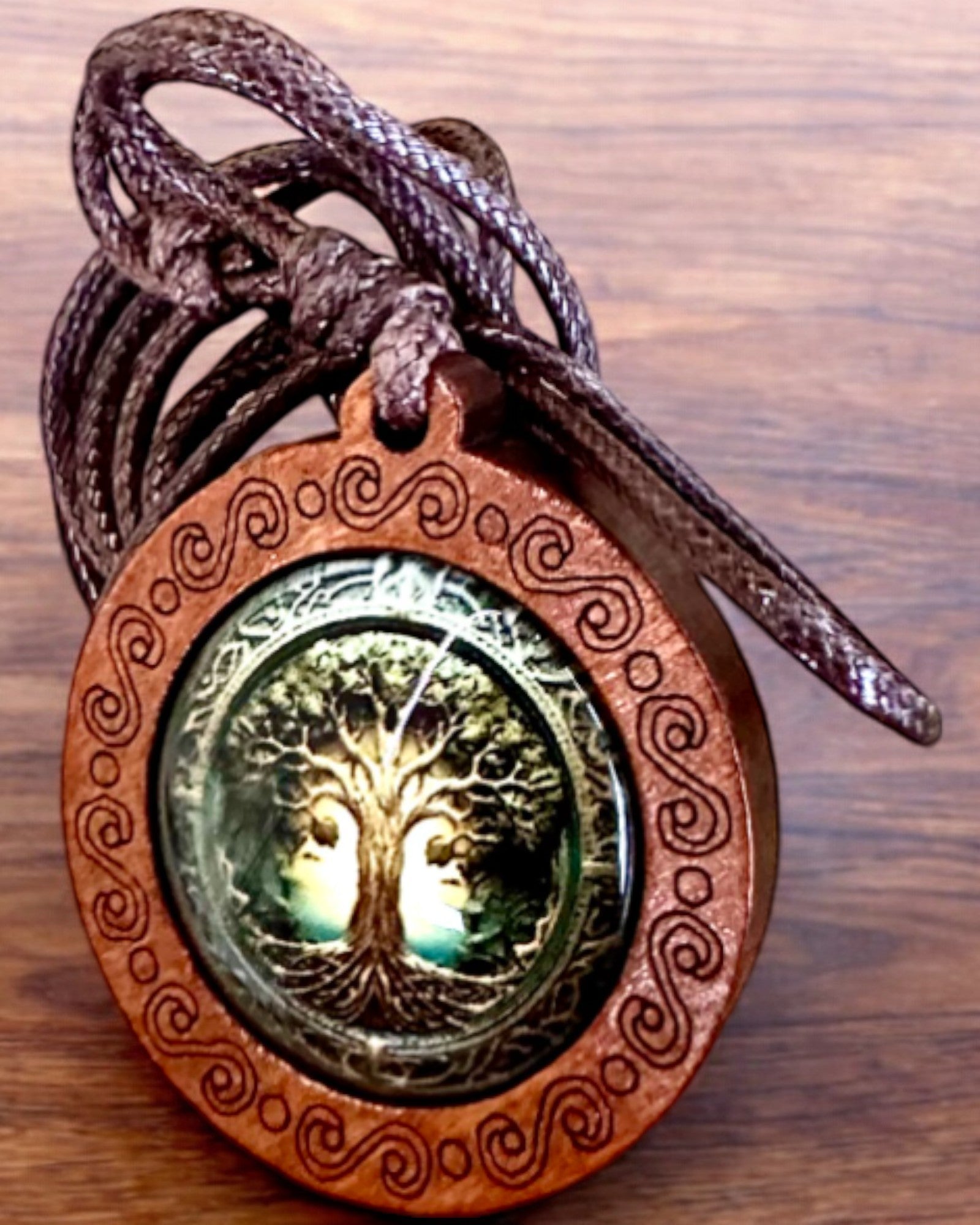 Amuleto della Vita "Albero degli Antenati" - Collana Fatta a Mano in Legno e Vetro, possibilità di personalizzazione con incisione per regalo