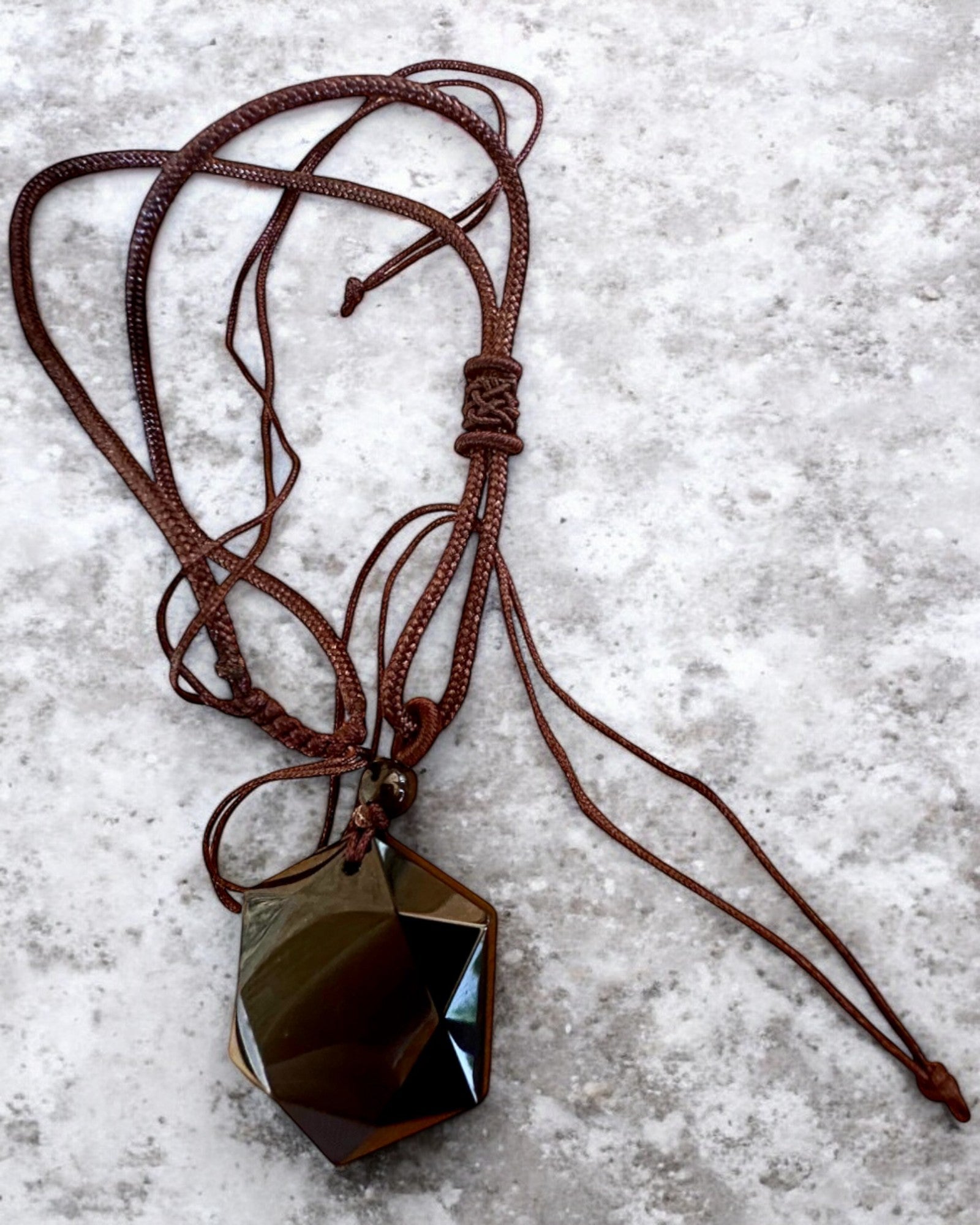 Amuleto in ossidiana nera "Stella di David", possibilità di personalizzazione con incisione per regalo