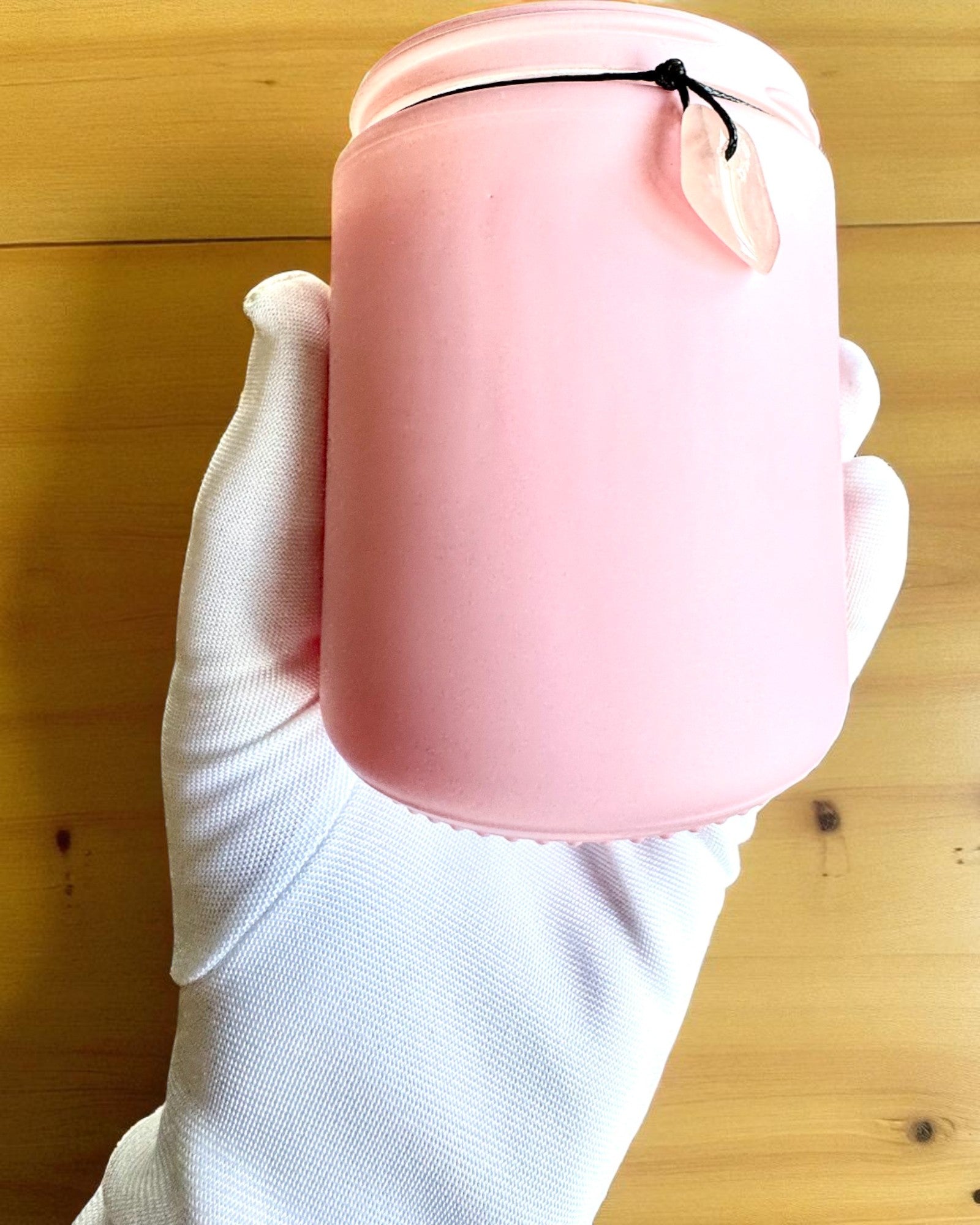 Candela di soia intenzionale Quarzo Rosa – amore, armonia e tranquillità del cuore, 250 ml, possibilità di personalizzazione per regalo