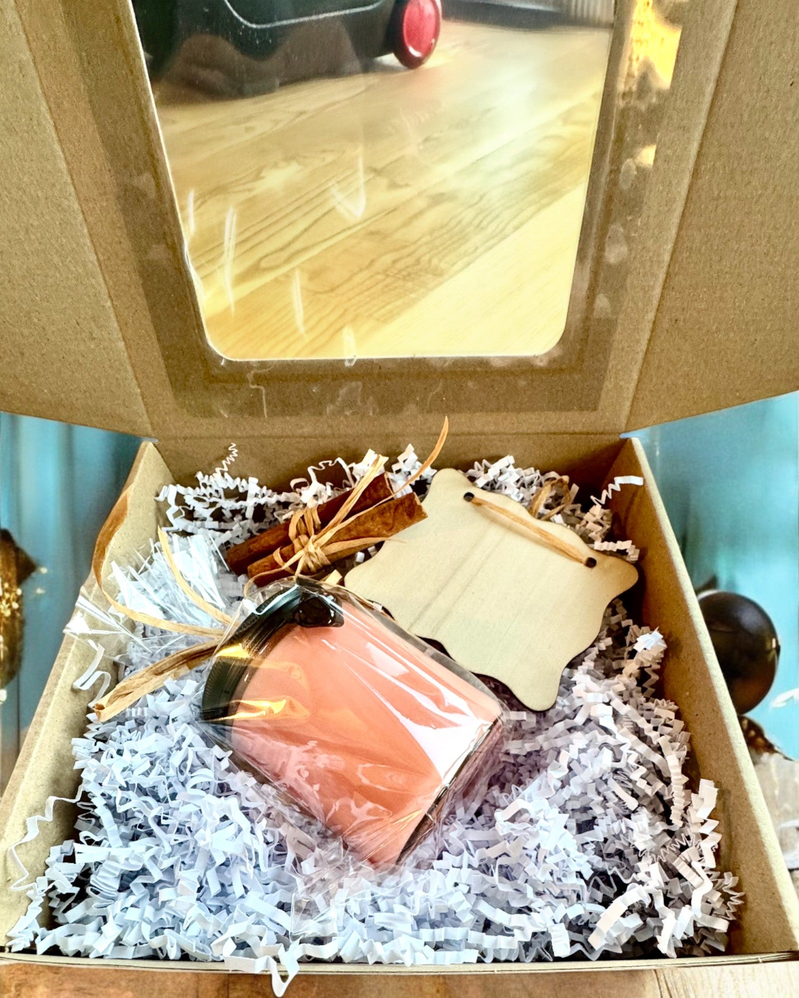 Candela di soia intenzionale 250 ml con pietra naturale – scegli la tua energia: Citrino o Granato, personalizzazione con incisione per regalo