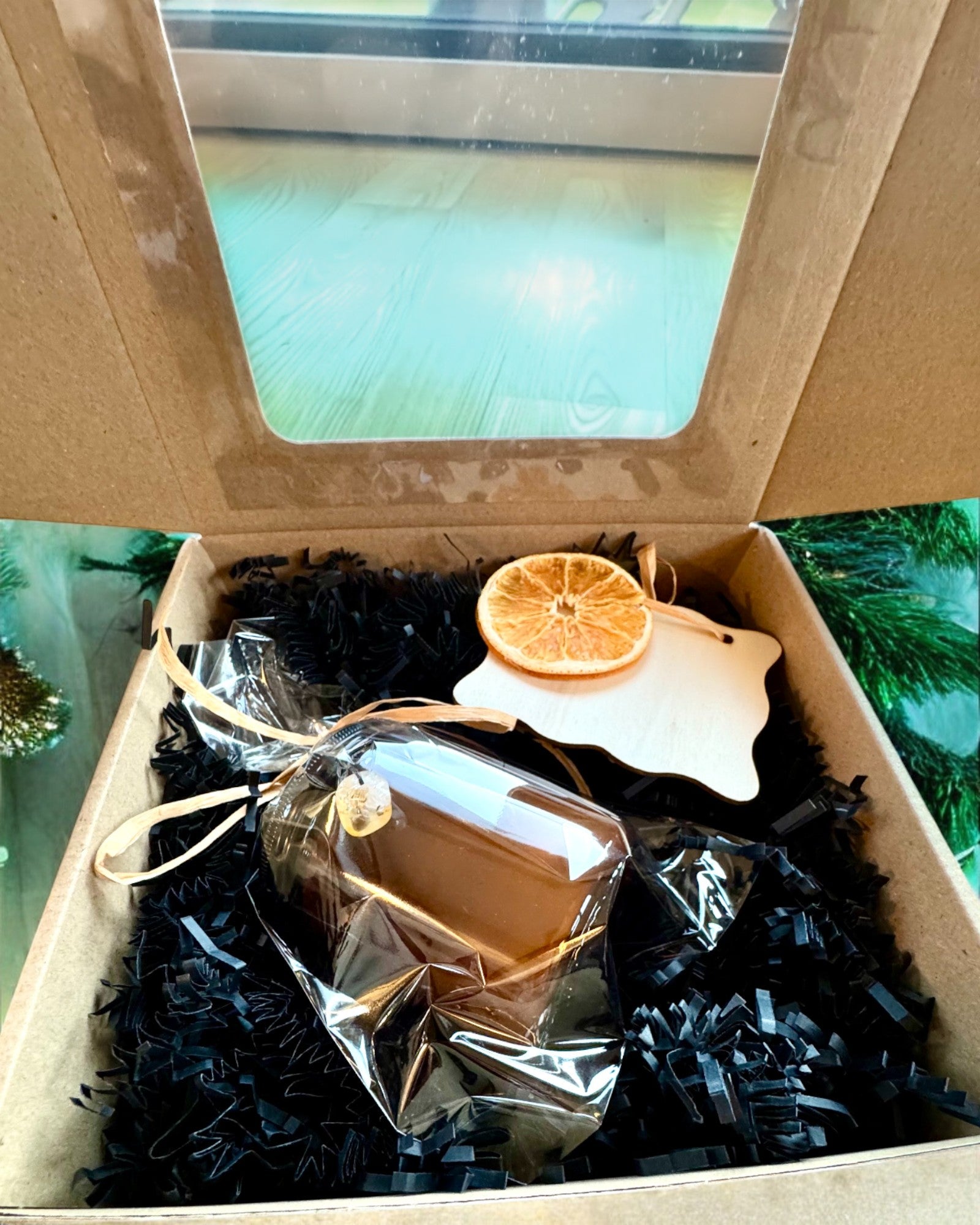 Candela di soia intenzionale 250 ml con pietra naturale – scegli la tua energia: Citrino o Granato, personalizzazione con incisione per regalo