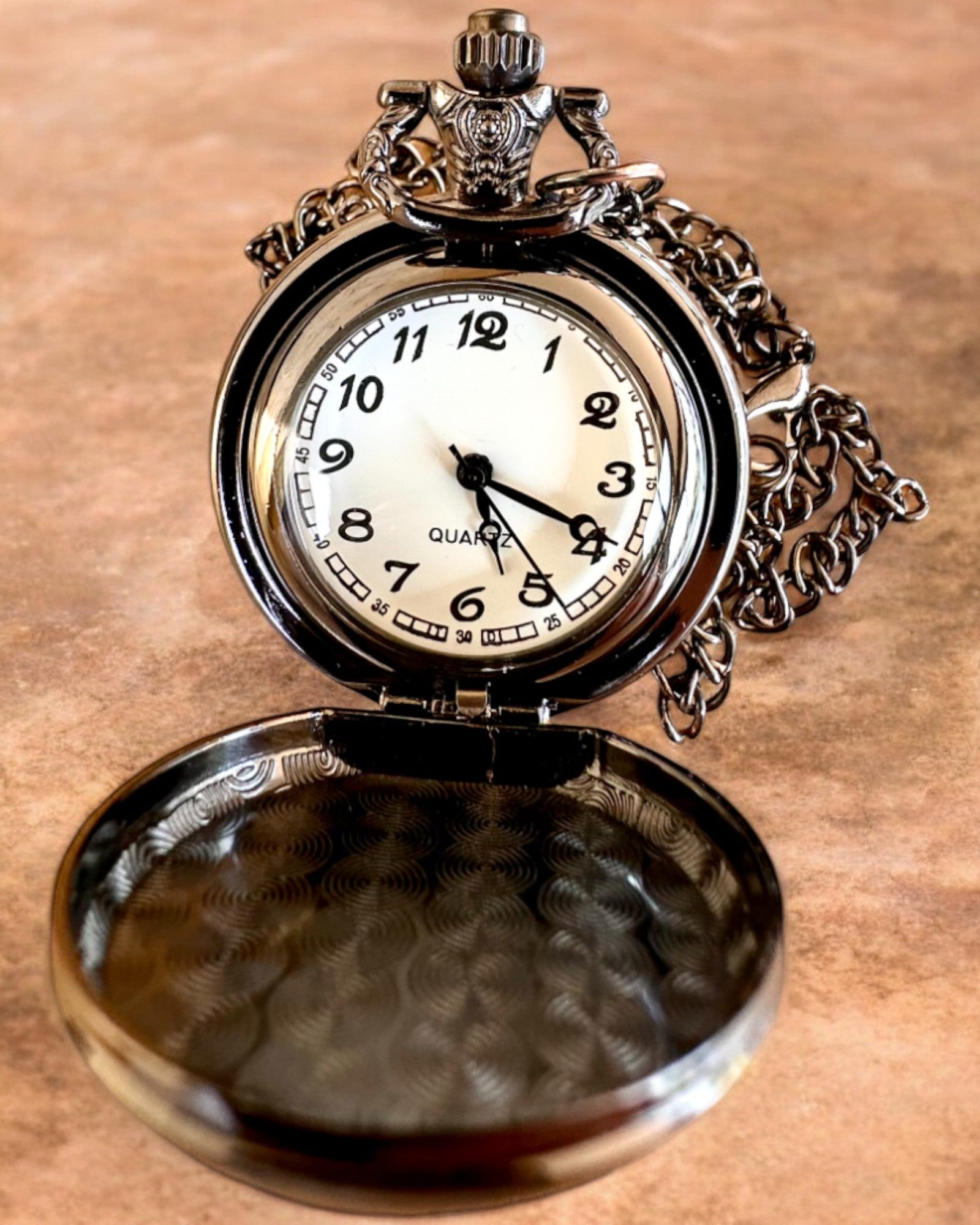 Orologio da tasca "Magiczna Talia" - Accessorio elegante in acciaio inossidabile, personalizzazione con incisione per regalo