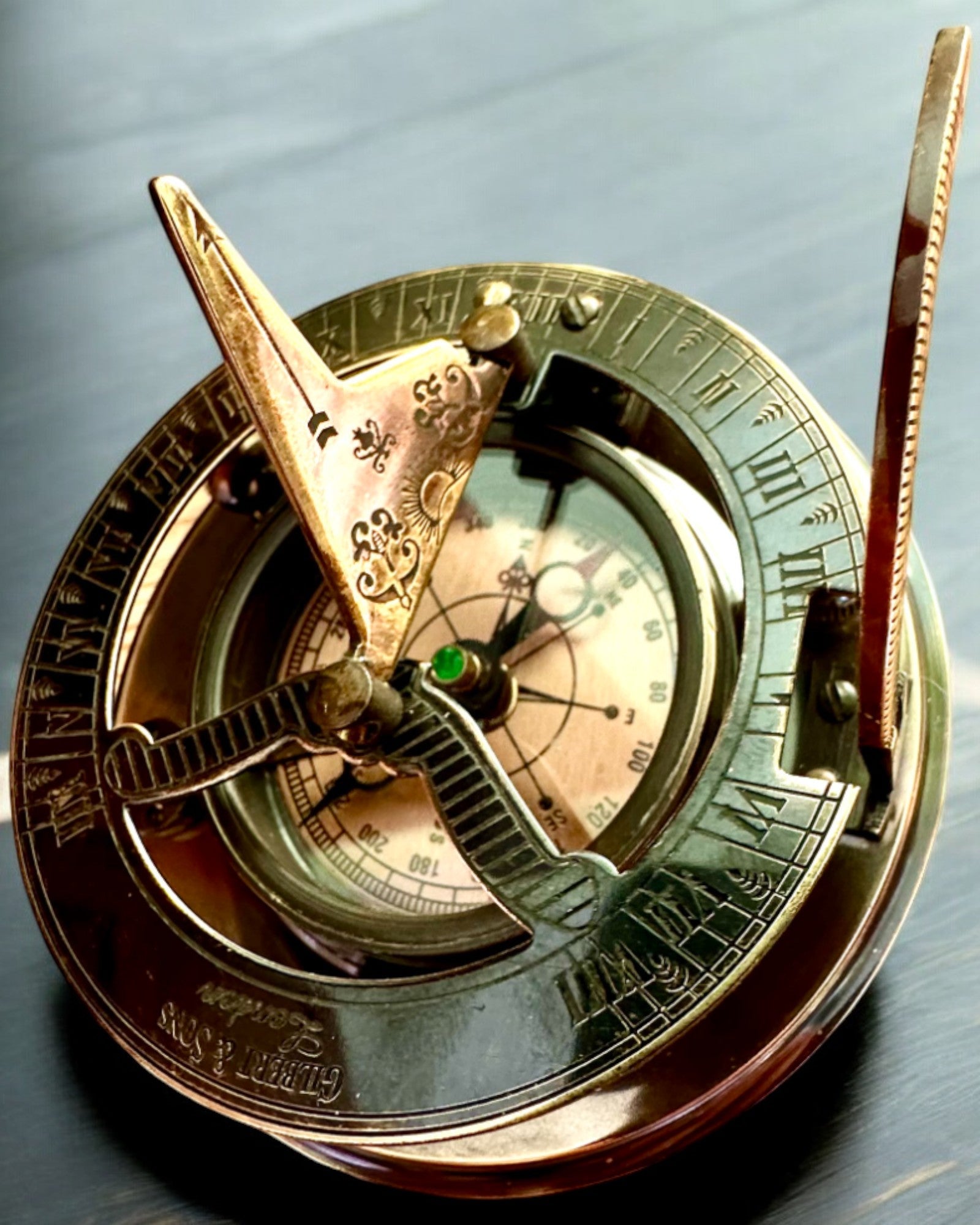 Bussola del Capitano "Odkrywca 2" - possibilità di personalizzazione con incisione per regalo, 2 varianti di colore a scelta