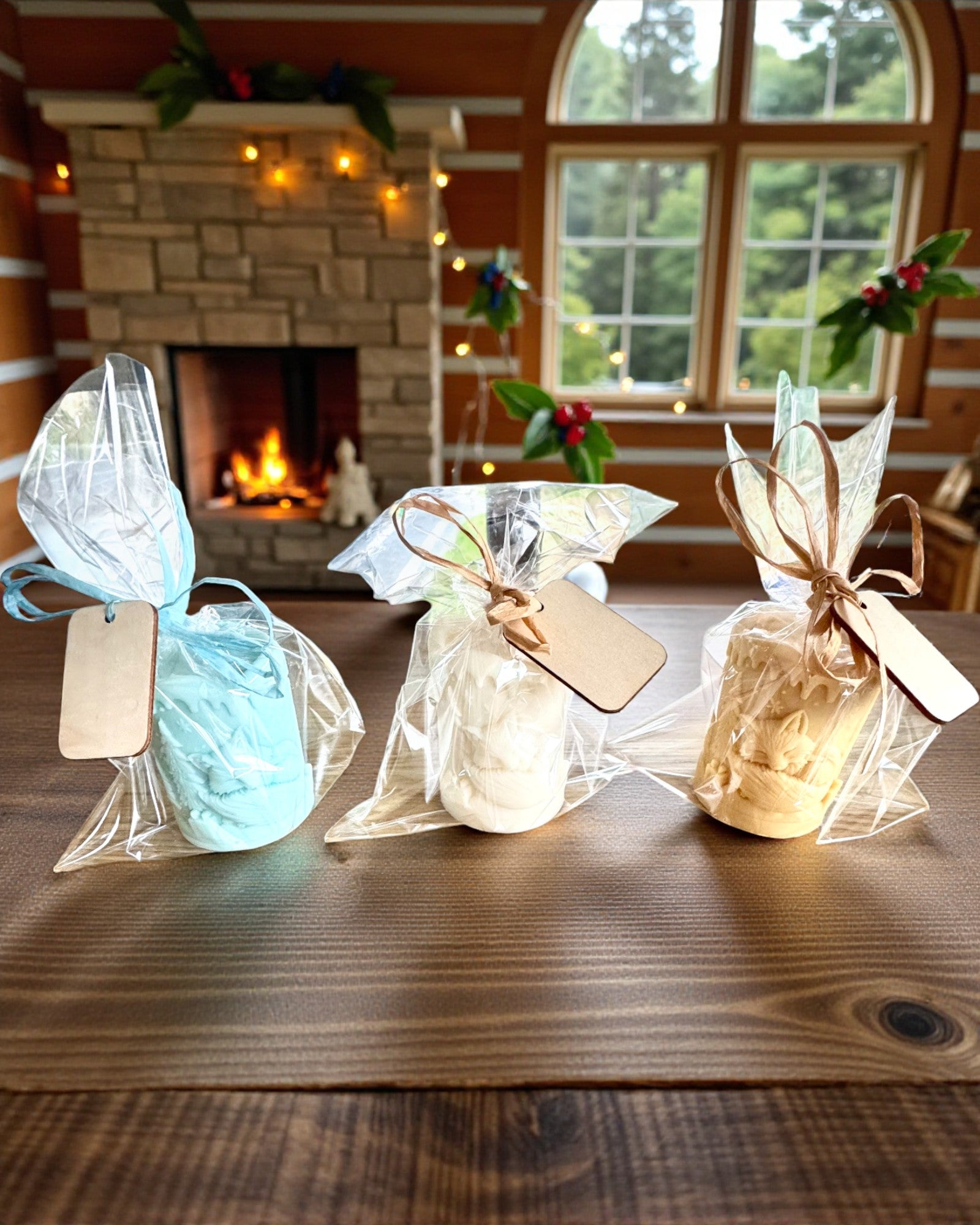 Candela di soia Volpe Invernale, altezza 7,5 cm, candela di soia colata a mano con una dolce volpe addormentata, personalizzabile con incisione sulla targhetta