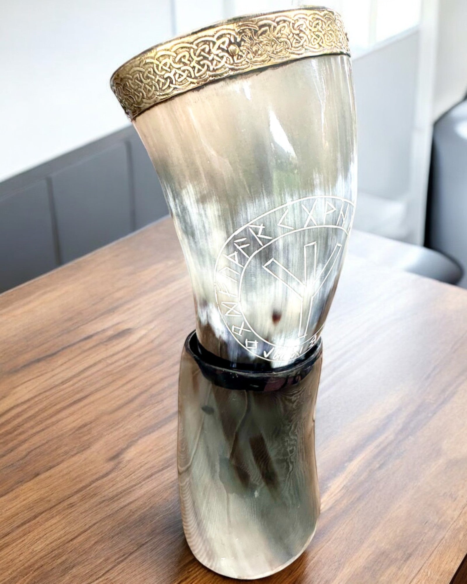 Tazza Corno "Viking Valor" - Incisa a Mano, Qualità Premium - 4 varianti disponibili