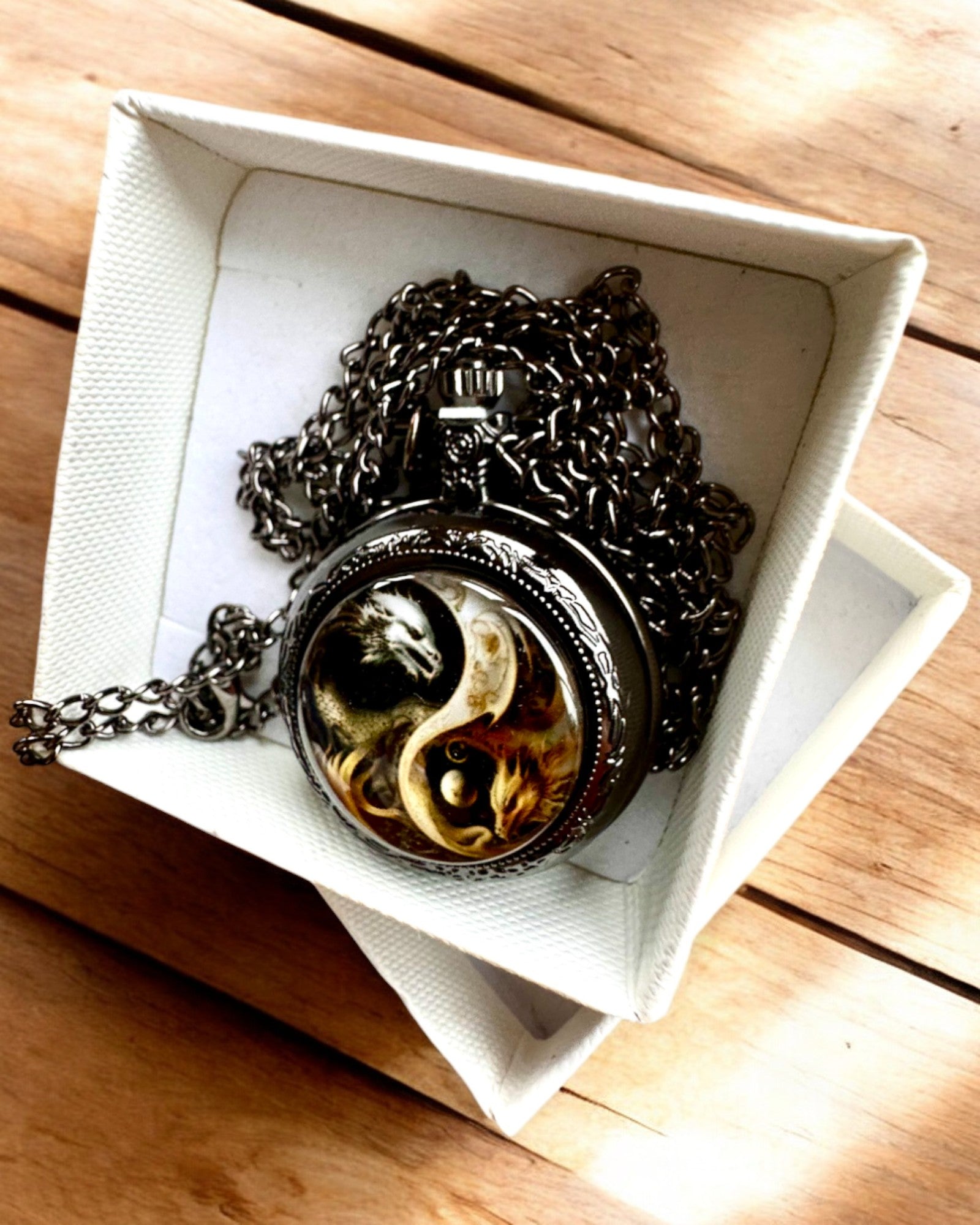 Orologio da tasca "Smoczy Okrąg 2" – accessorio elegante con un tocco di magia - personalizzazione con incisione per regalo