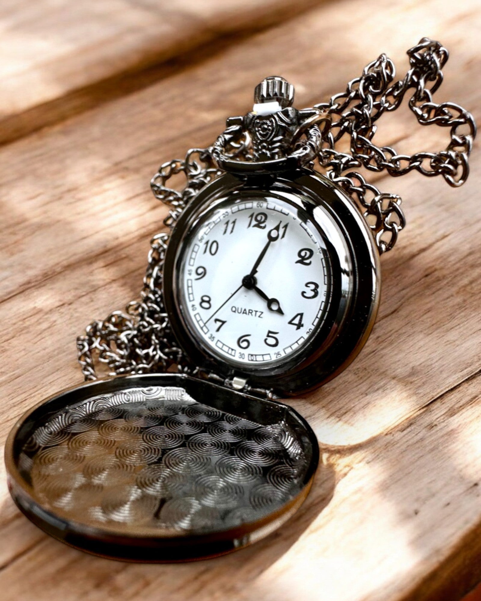 Orologio da tasca "Smoczy Okrąg 2" – accessorio elegante con un tocco di magia - personalizzazione con incisione per regalo
