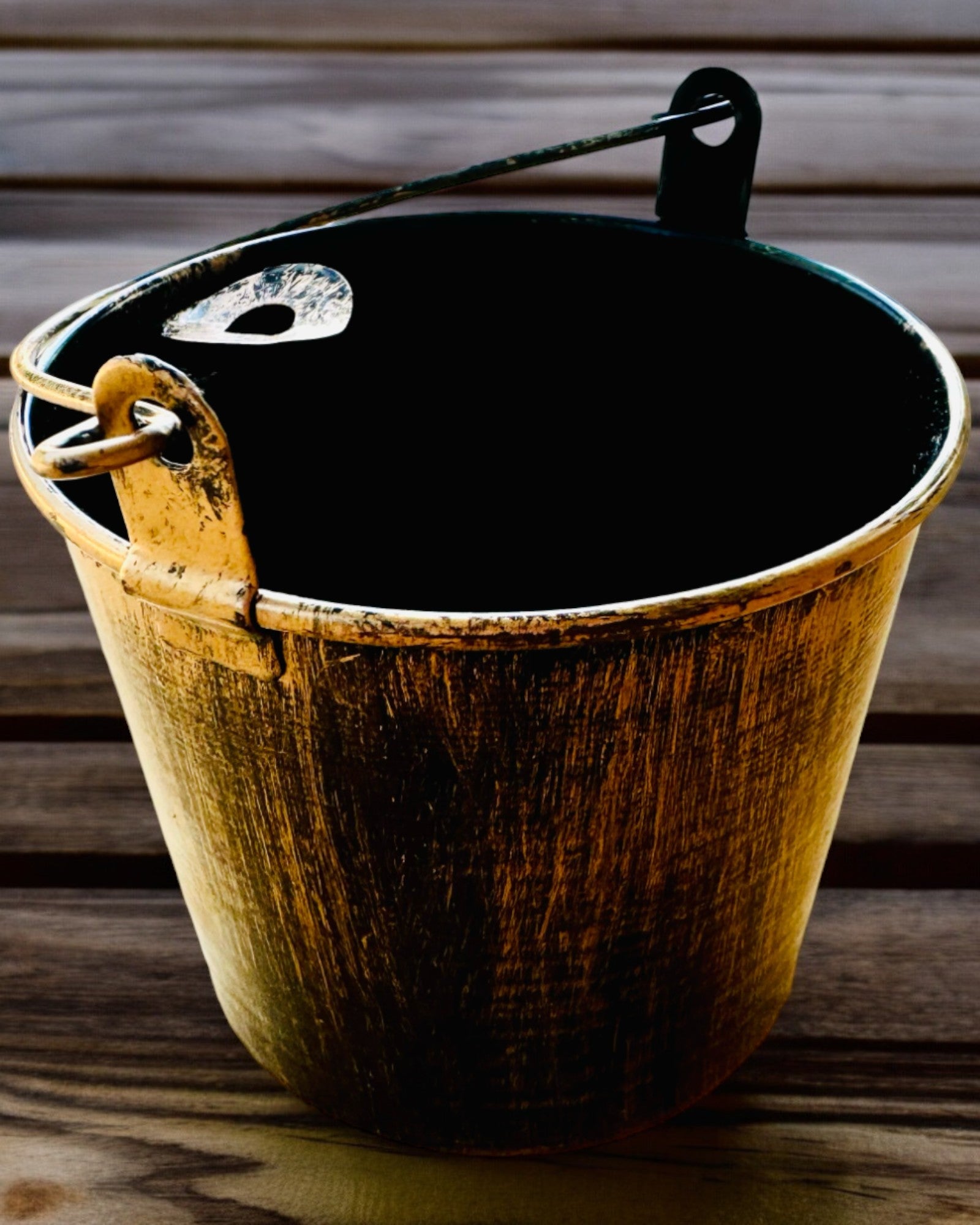 "Rustic Charm" Stile Posacenere in Metallo, altezza 19-23 cm, 8 varianti disponibili, incisione su richiesta