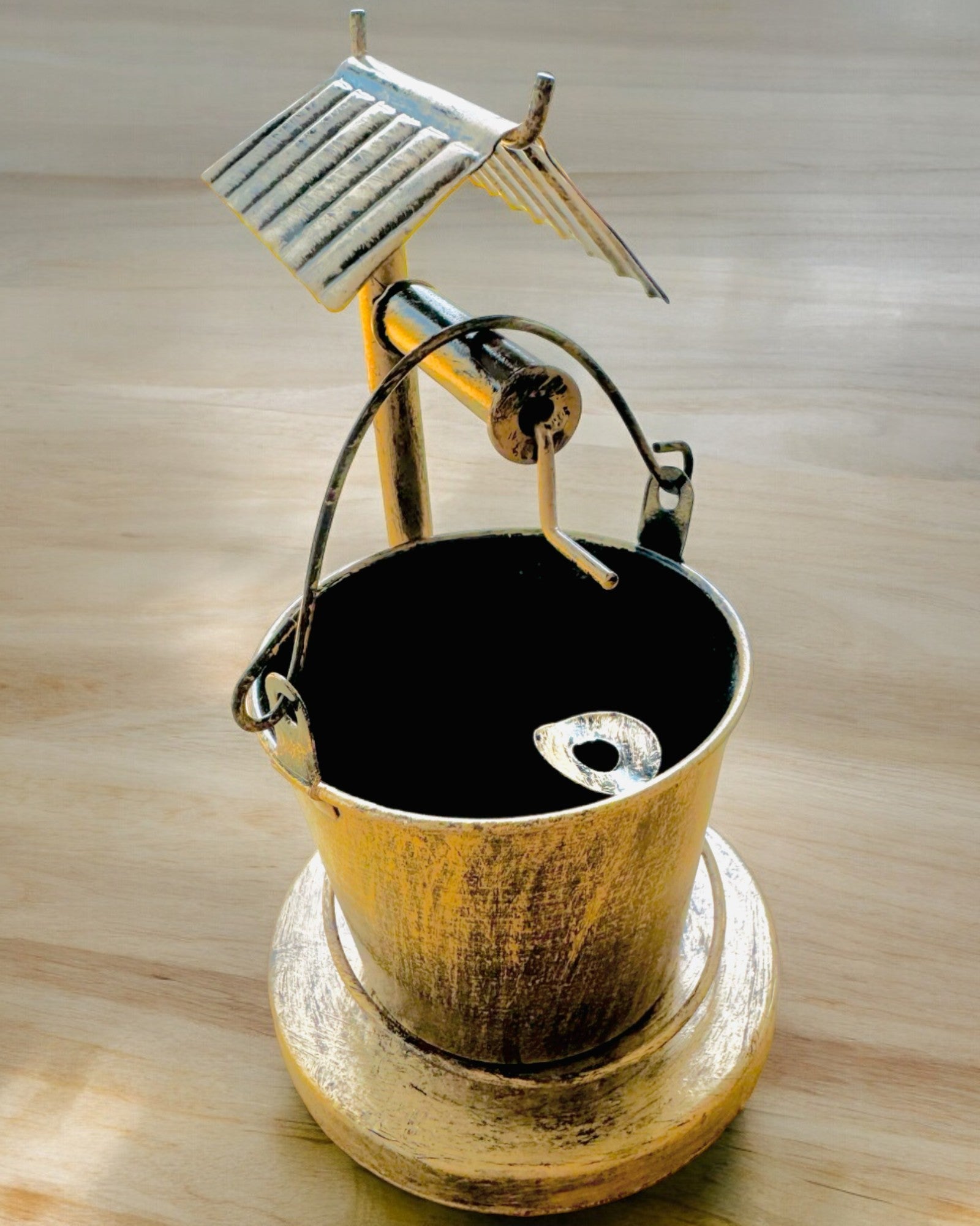 "Rustic Charm" Stile Posacenere in Metallo, altezza 19-23 cm, 8 varianti disponibili, incisione su richiesta