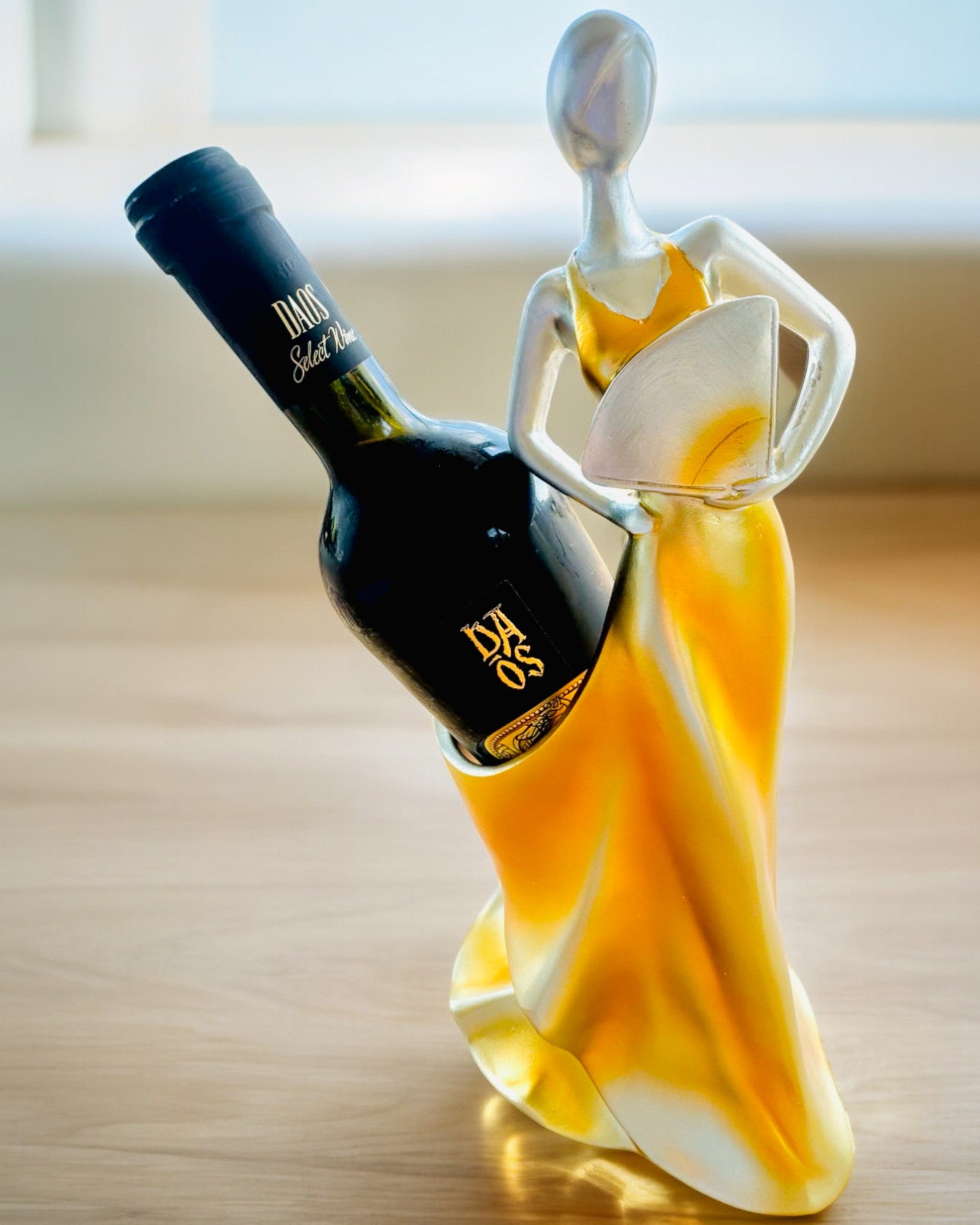 Elegante Supporto per Bottiglia - Statua della Dama - personalizzazione con incisione, 2 varianti a scelta
