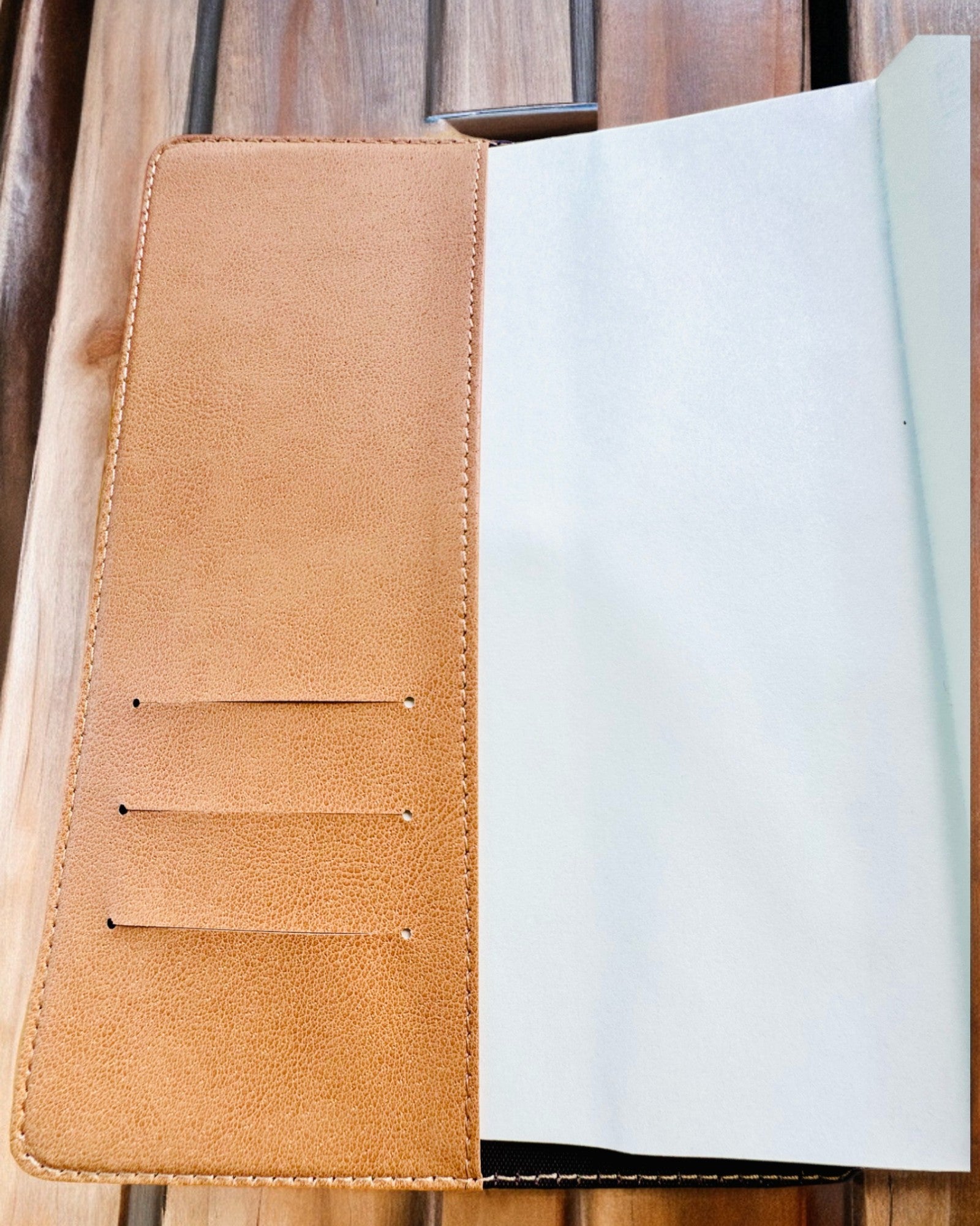 Taccuino in Pelle Esclusivo "Sekretnik" A5 con Serratura a Combinazione - personalizzazione con incisione