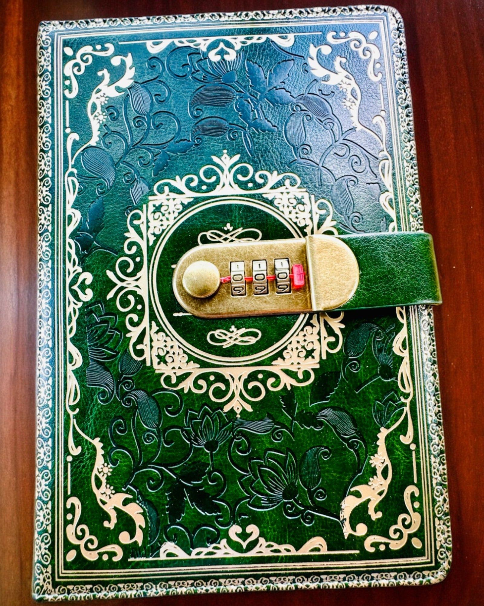 Taccuino in Pelle Esclusivo "Sekretnik" A5 con Serratura a Combinazione - personalizzazione con incisione