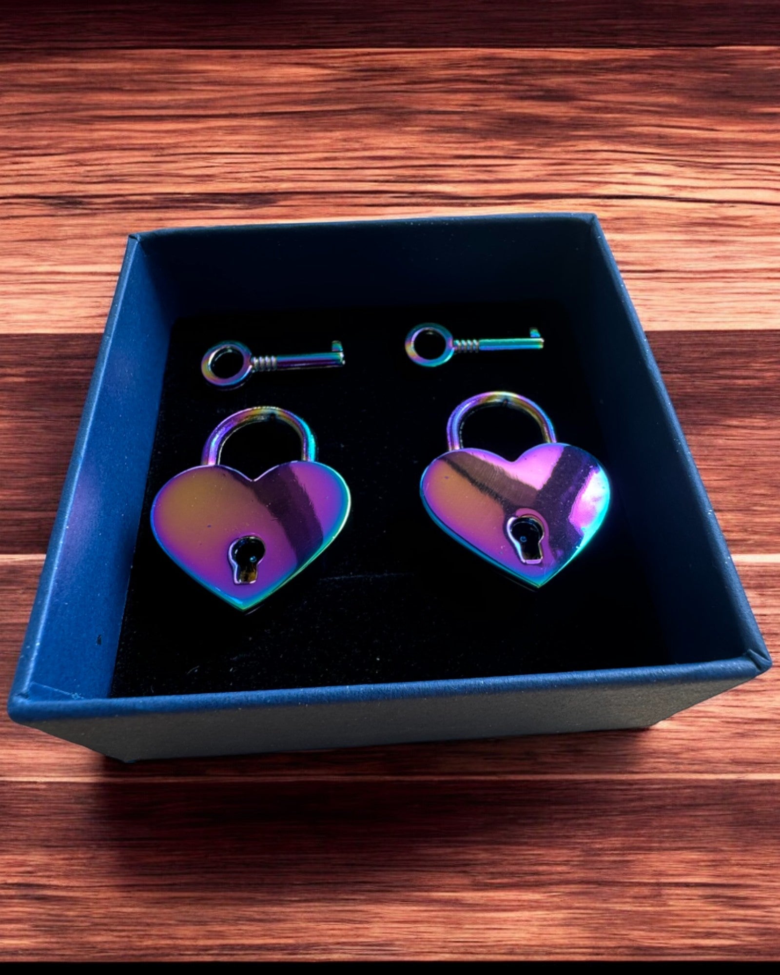 Mini Lucchetti d'Amore a Forma di Cuore DeLuxe, Set di 2 lucchetti con chiavi, 6 varianti tra cui scegliere, possibilità di personalizzazione con incisione per regalo