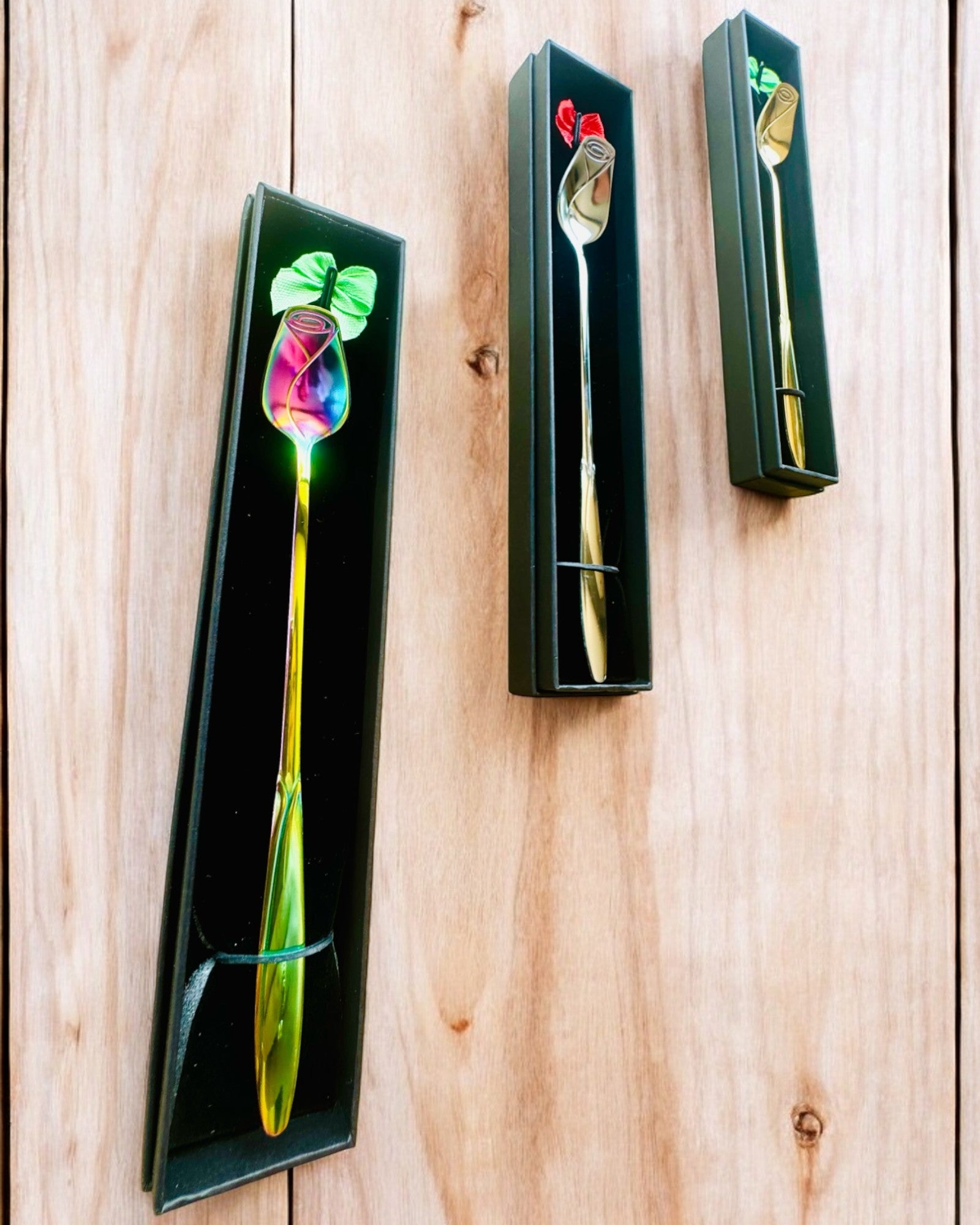 Cucchiaino Personalizzato Rosa con Opzione di Incisione per Regalo - 3 varianti di colore disponibili