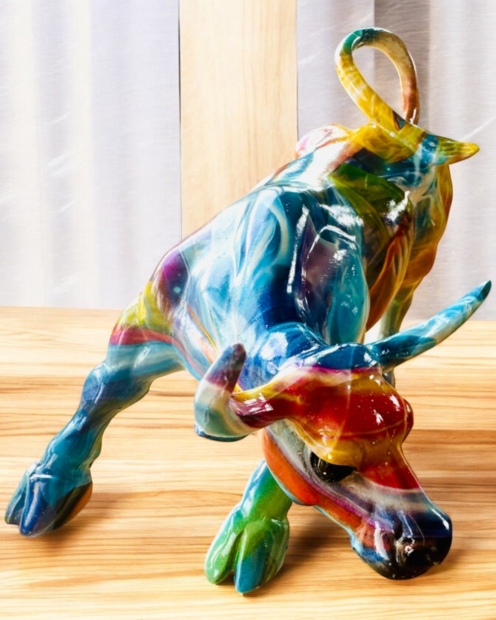 Scultura Decorativa Toro "BullArt" – Arte Unica con Opzione di Incisione - 4 varianti di colore, per regalo personalizzato