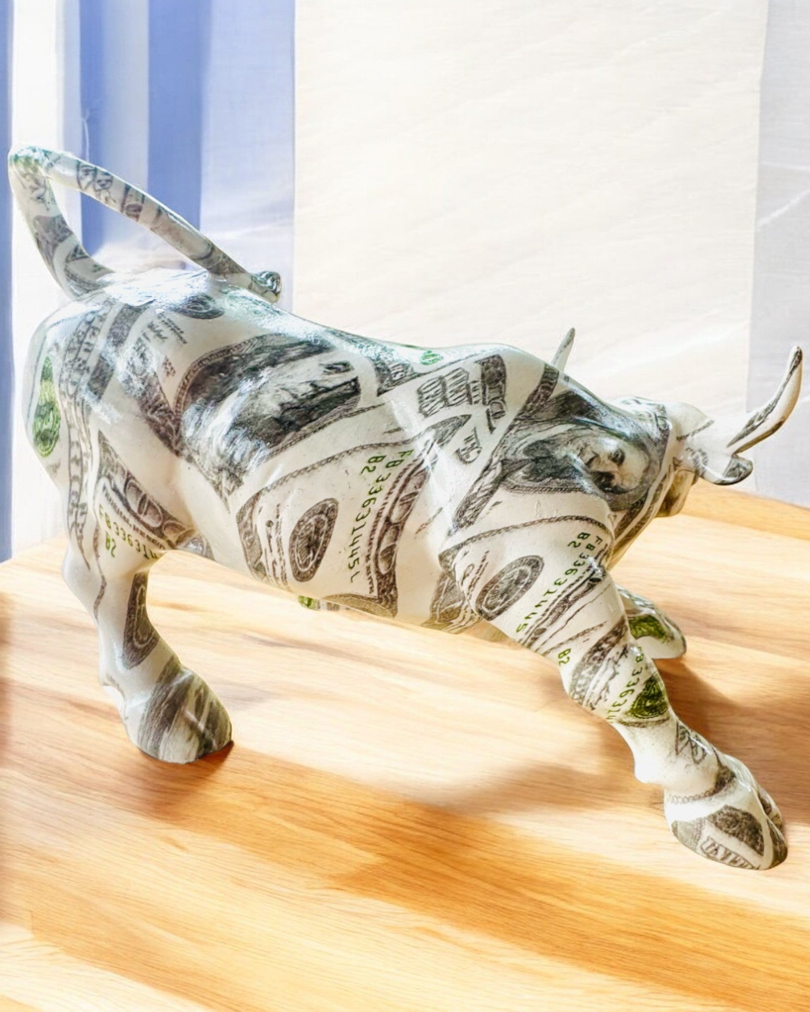 Scultura Decorativa Toro "BullArt" – Arte Unica con Opzione di Incisione - 4 varianti di colore, per regalo personalizzato