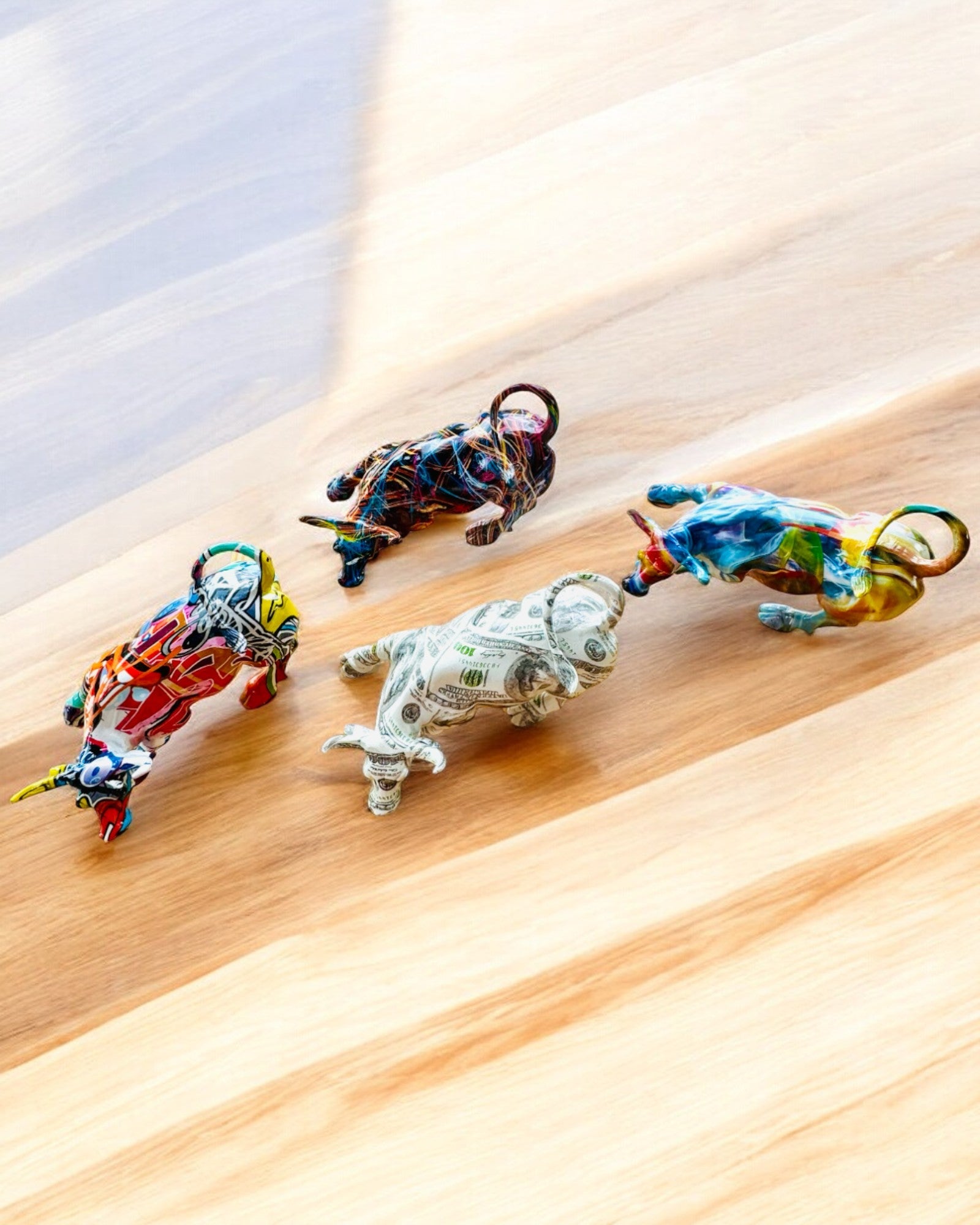 Scultura Decorativa Toro "BullArt" – Arte Unica con Opzione di Incisione - 4 varianti di colore, per regalo personalizzato