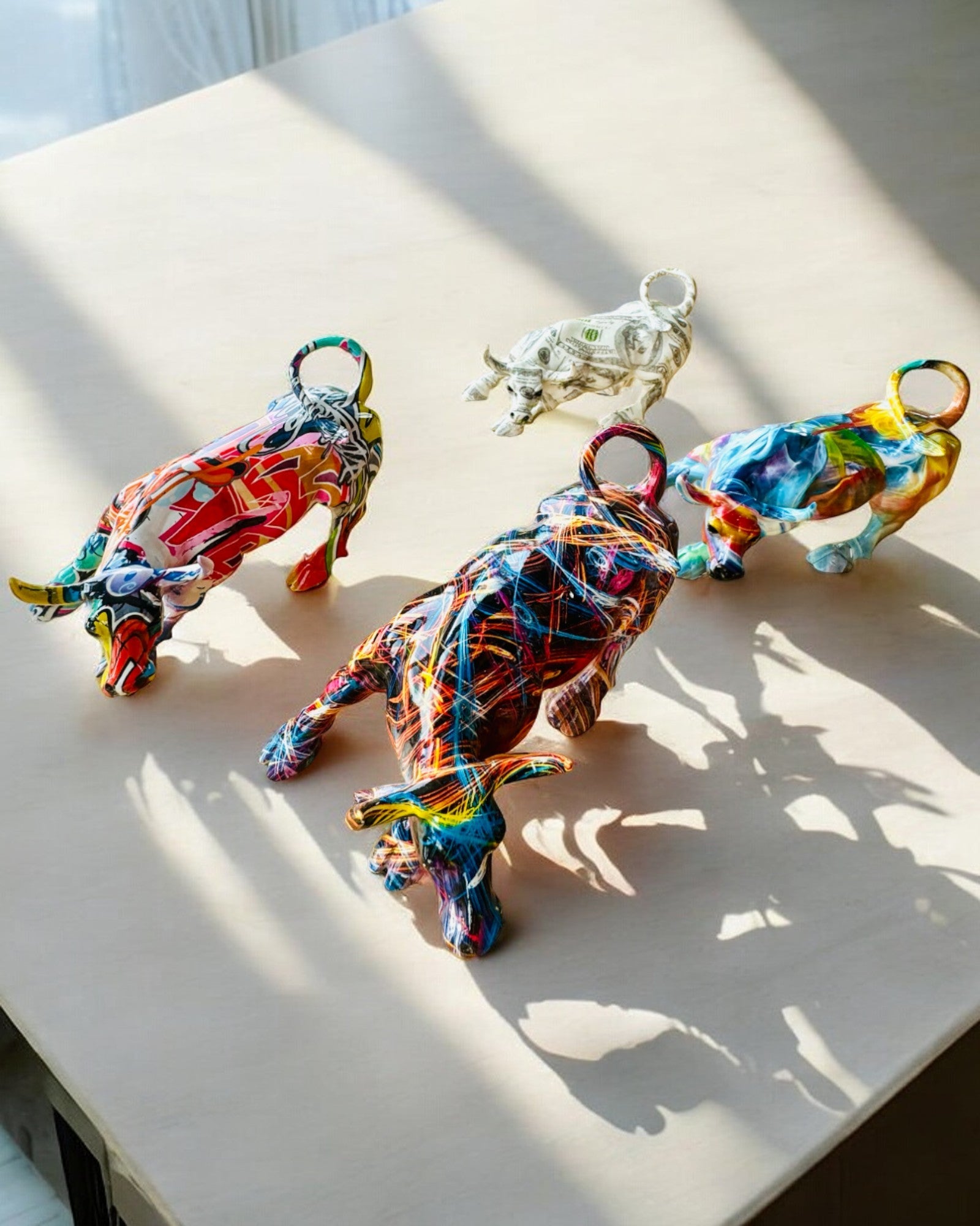 Scultura Decorativa Toro "BullArt" – Arte Unica con Opzione di Incisione - 4 varianti di colore, per regalo personalizzato